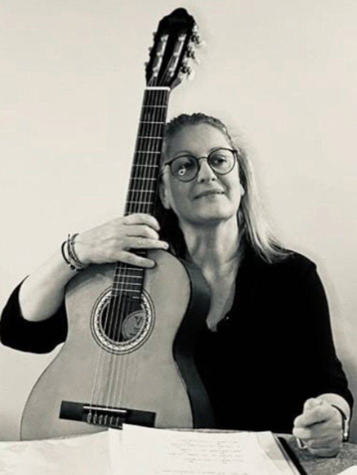 We invite you to join us at @kivotos.cbr here at the Hellenic Club on Tuesday 27 October for a special performance by Greek Singer, Eleanna Stavrianou, as part of the inaugural Hellenic Week! 🎤🇬🇷

Enjoy beautiful Greek ballads, popular songs, and 
