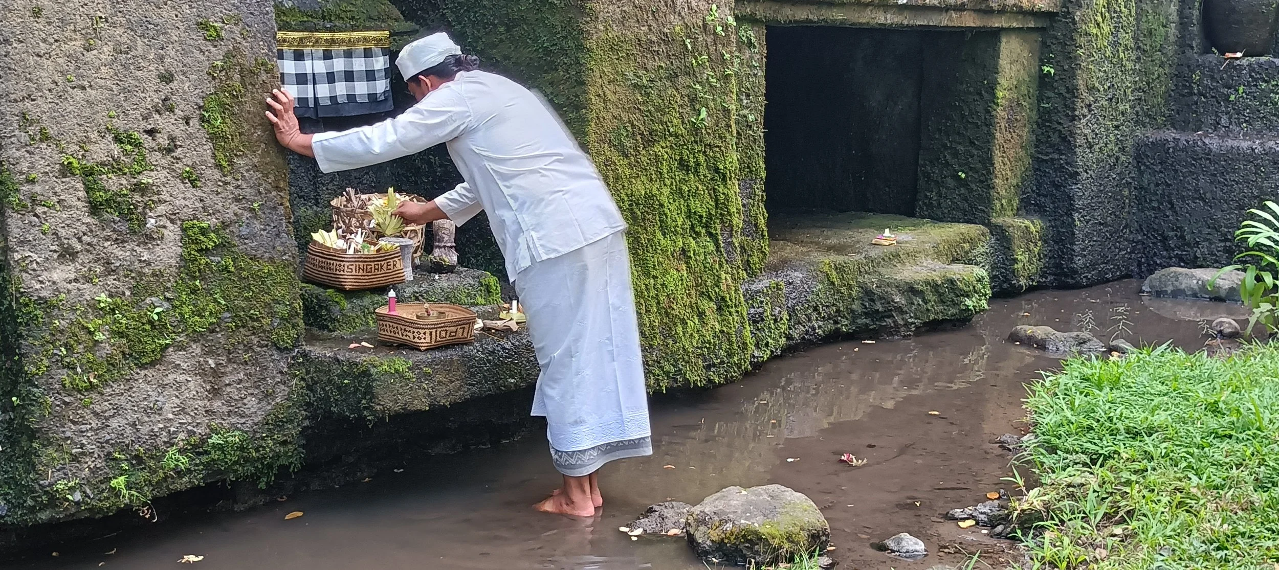 no 6 pic priest preparing.jpg