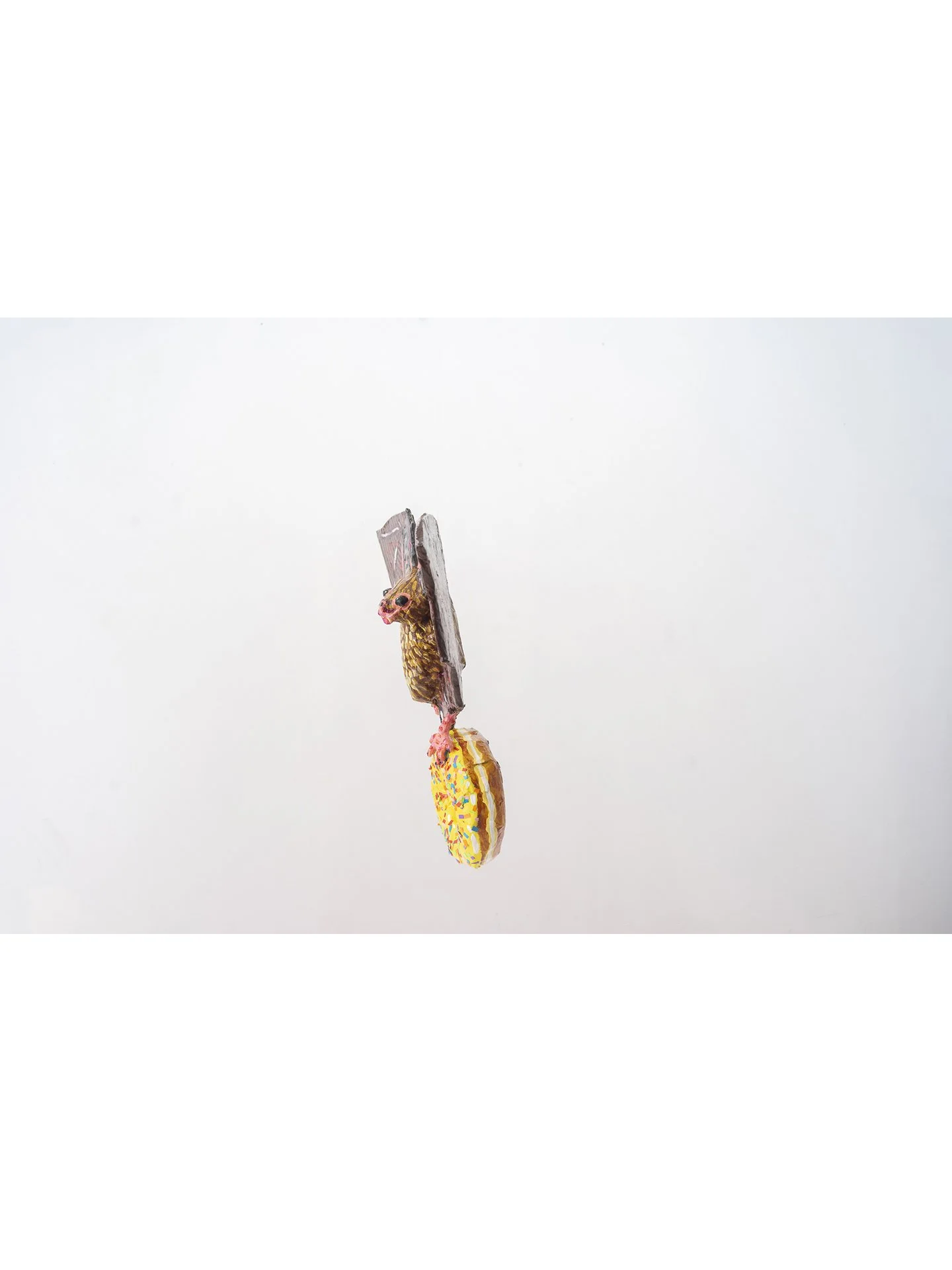 AndreaBergen_YellowDonutBat_25.5x17.5x4_BJB_DSC0878_web.jpg