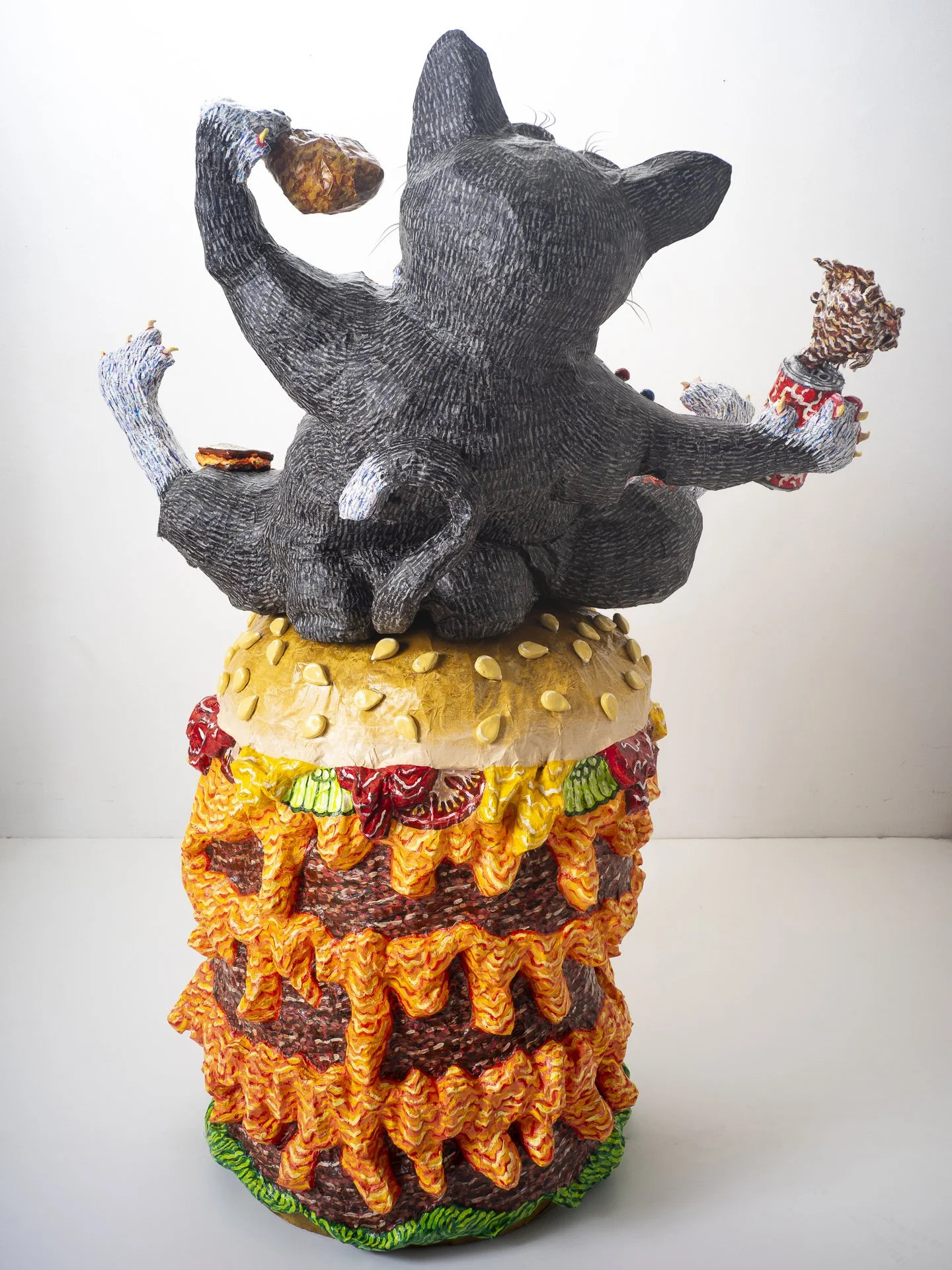 AndreaBergen_BigBurgerCat_48x70x32_BJB_DSC0350_web.jpg