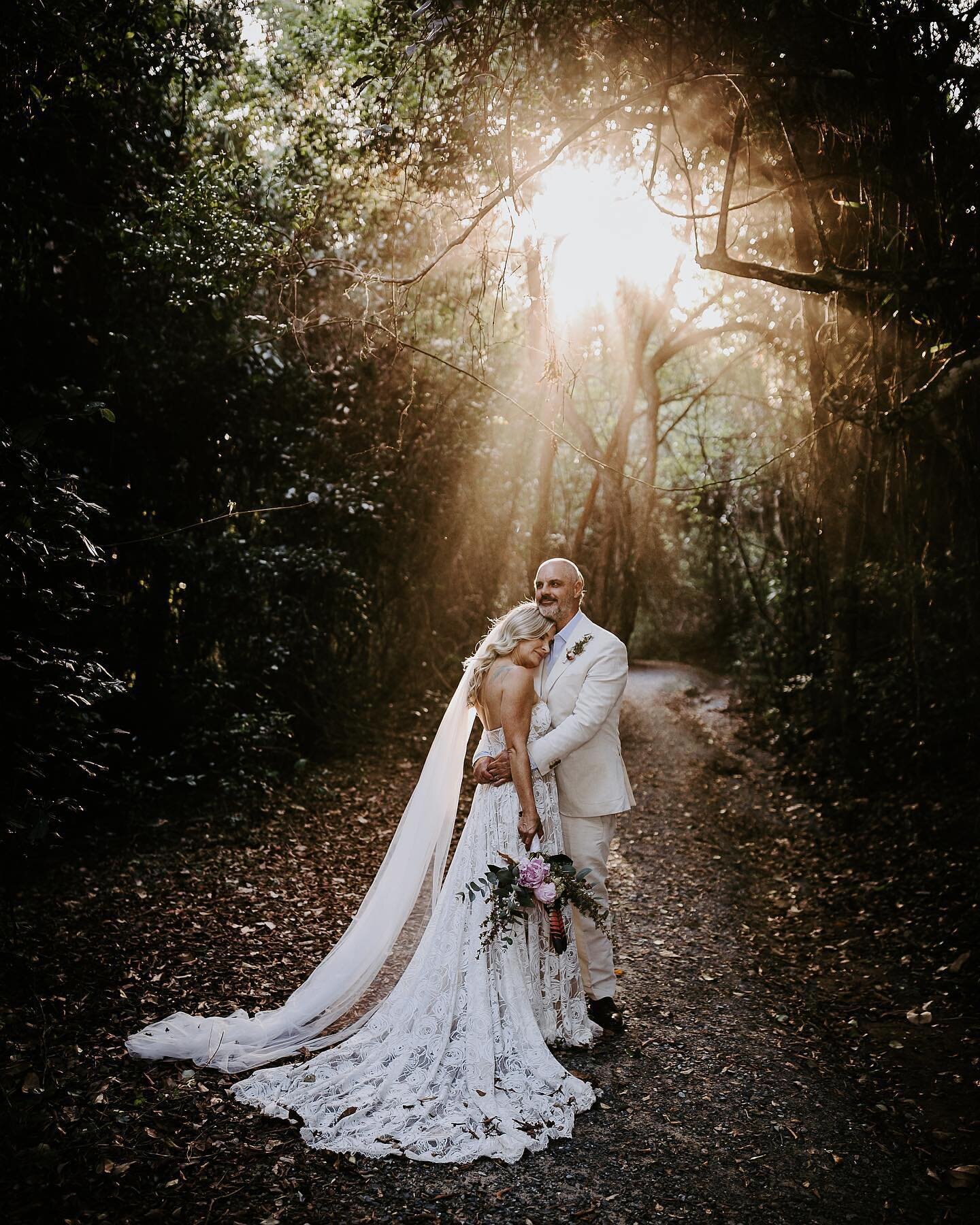 Oh these two beautiful humans Tamara &amp; Zane 😍 captured by the very talented @bonniejenkins 
Tamara had visited Goolawah many times prior to her wedding for yoga retreats and with her family and it was only fitting that she then marry here.  Can&
