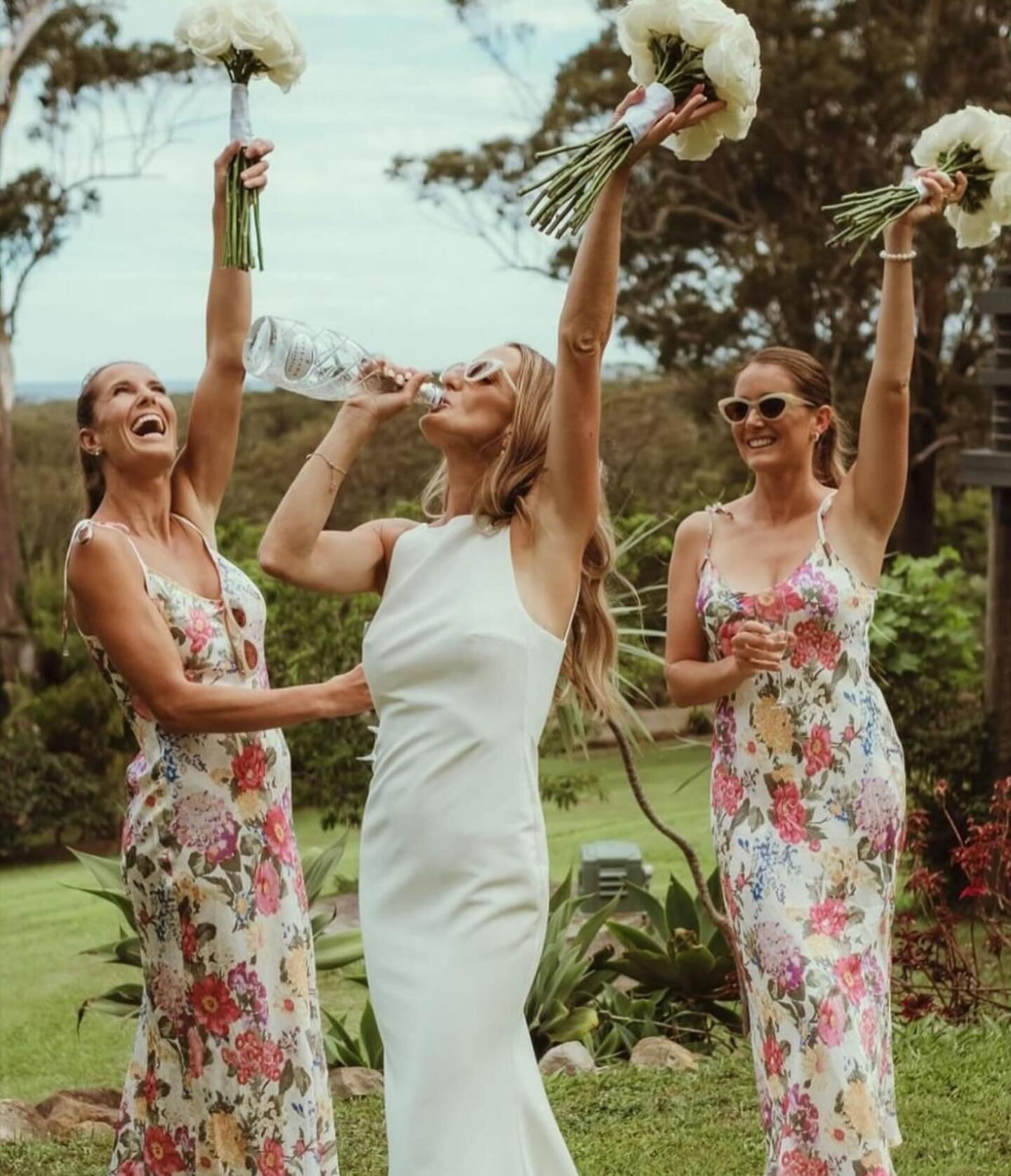 Celebrating your way with your tribe! ✨#crescenthead #destinationwedding #nswweddingvenue #midnorthcoastweddings