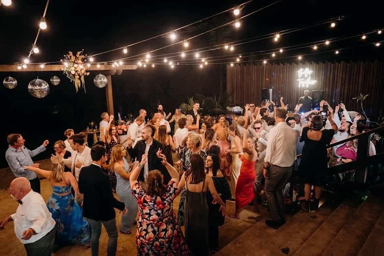 Last weekend Beck &amp; Bailey celebrated in style with a stellar line up of vendors.
@mixmachines_ on DJ  @bellamay_eventstyling on style and set up @touchwoodflowersweddings on the most stunning floras @char_bar_catering food @romeobarpmq on drinks