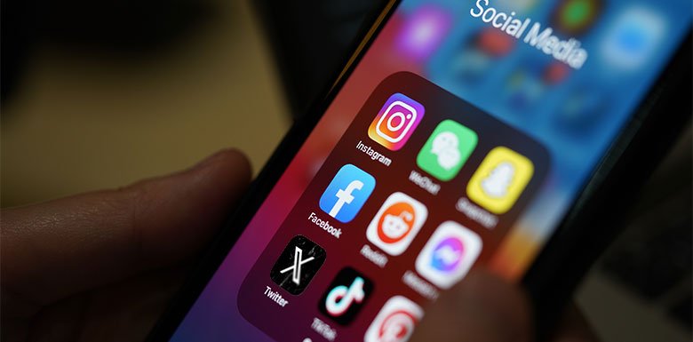 How does social media affect our world?&nbsp;