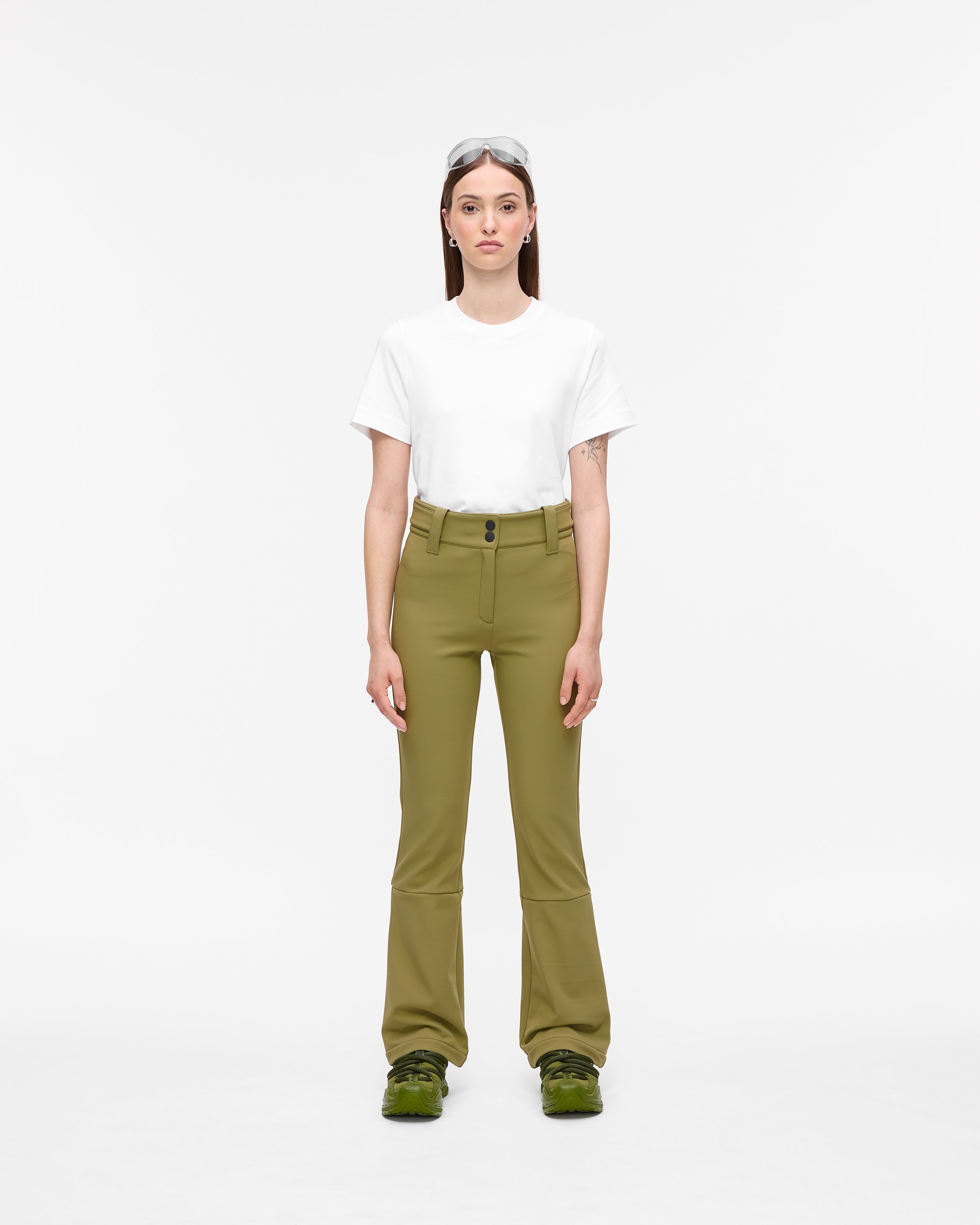 OLIVE_TROUSERS_1_FRONT.jpg