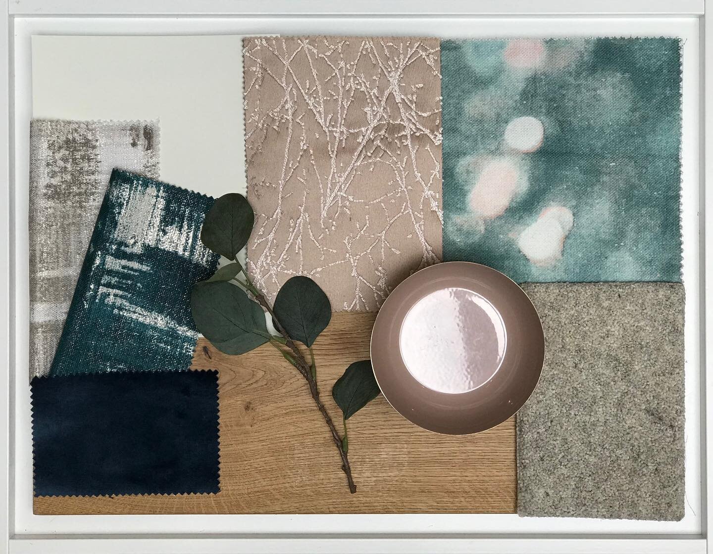 MOODBOARD MONDAY
We&rsquo;ve been working on a calm restful Living Room for a client, producing a scheme of blush and teal tones alongside warm woods and metallics.
#moodboardmonday #honedinteriors #livingroom #interiorinspo #interiordesignstalbans #