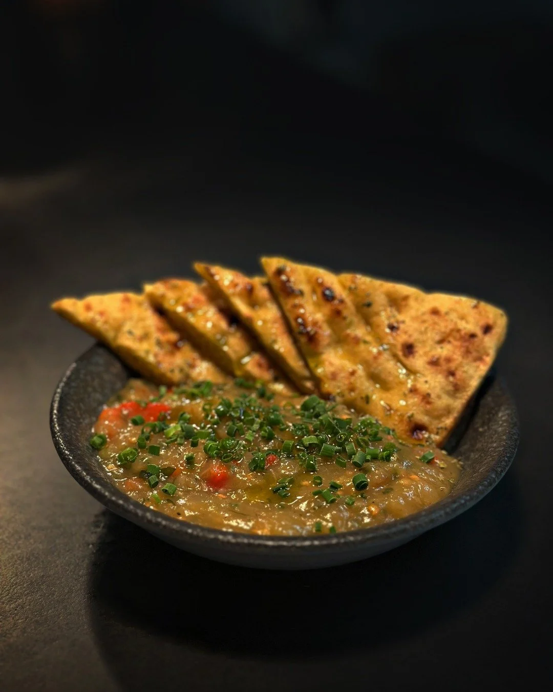 Dip. Dip. Dip. Repeat. 😋
#essengehen #nüni #gastro #griechischinzurich #griechisch #mediterran #altstetten #zürich #restaurant #hummus #dip #gemeinsamgeniessen
