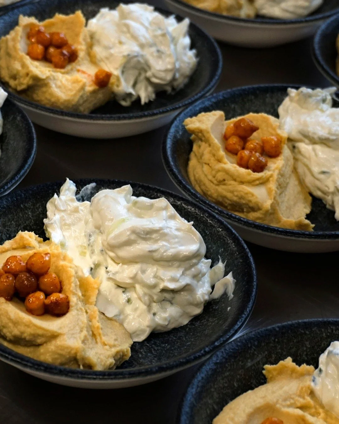 Die OGs😎
#essengehen #nüni #gastro #griechischinzurich #griechisch #mediterran #altstetten #zürich #restaurant #hummus #dip #gemeinsamgeniessen