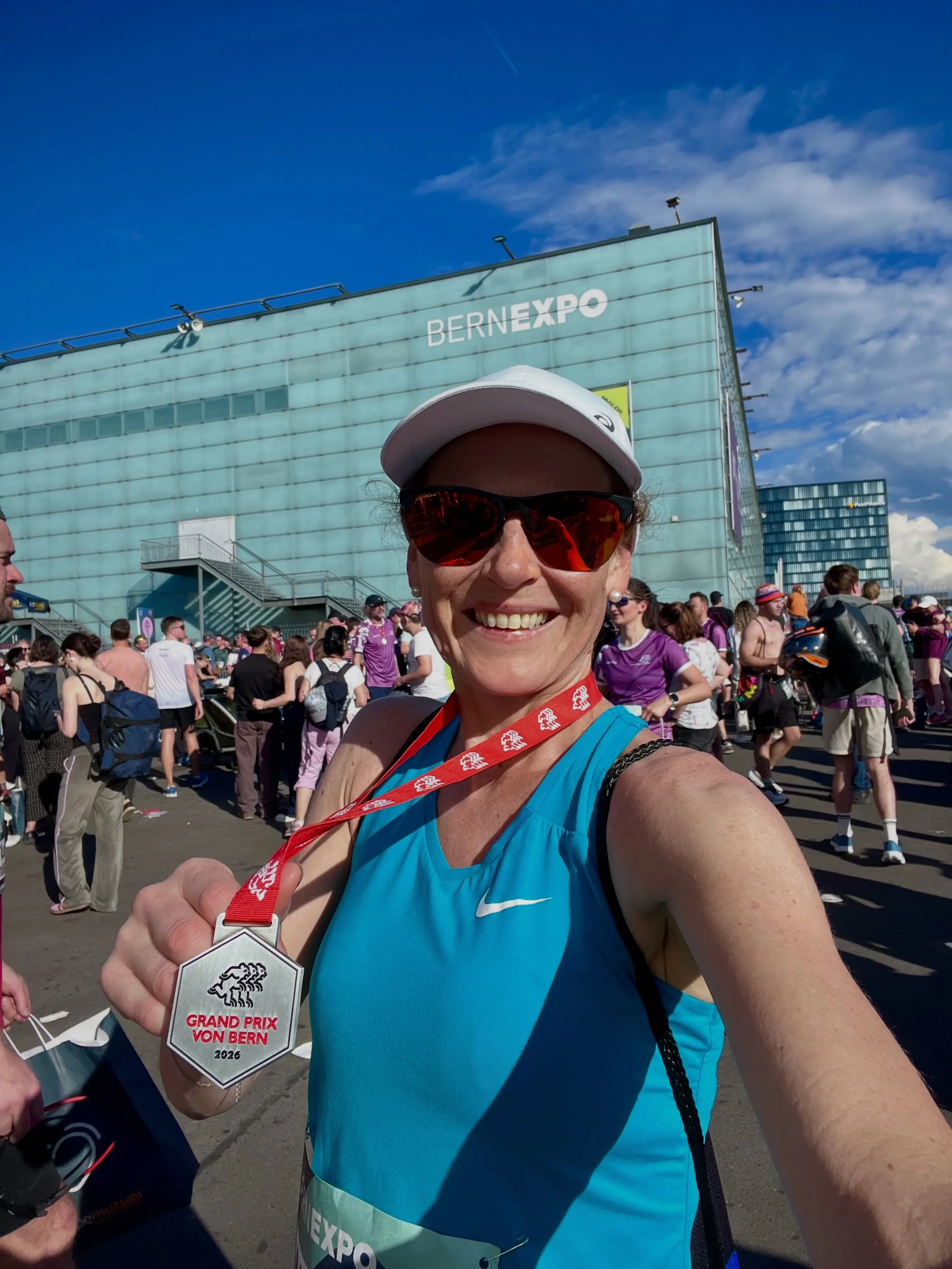 Merci @gpbern pour cette magnifique 44&egrave;me &eacute;dition 🎉🏅☀️
Eine tolle Stimmung, wie immer! 🫶
Vielen Dank an alle Freiwilligen 🌟🌟🌟🌟🌟
Bis zum n&auml;chsten Jahr 👋 

#gpbern #10miles #magnifique #lovethevibes #merci