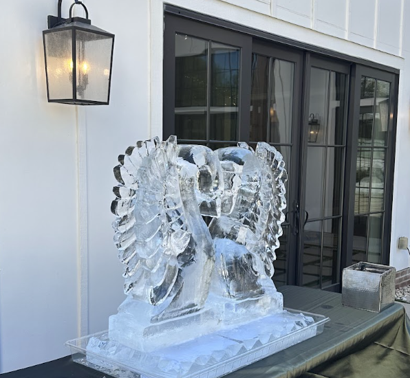 Kissing Swans Ice Sculpture