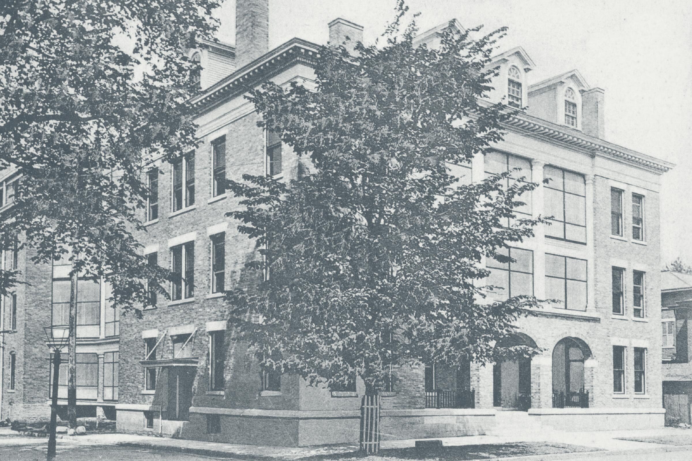 Grant Hospital, circa 1900. From the Reeb, Deibel, Ruffing Columbus Postcard Collection at Columbus Metropolitan Library.