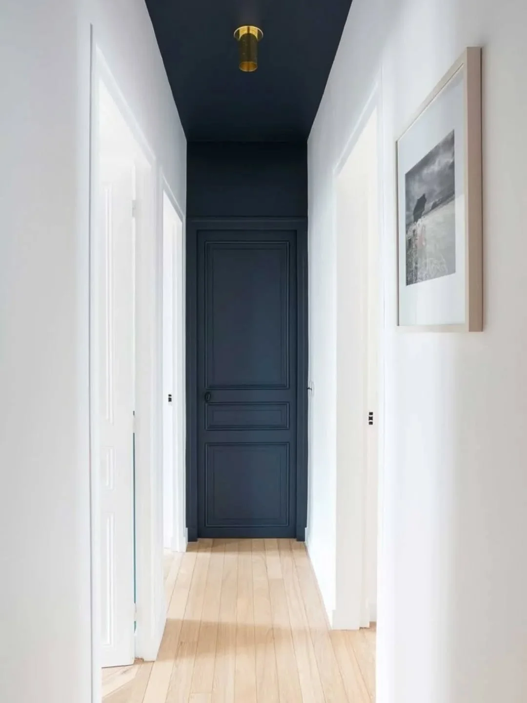 Para fechar esta semana bem encalorada 🫠, deixo aqui fotografias de interiores que talvez tenham sido fonte de inspira&ccedil;&atilde;o para o pr&oacute;ximo projecto que vou partilhar... 🤫💙

#happyweekend #interiordesign #inspiration #photoviapin