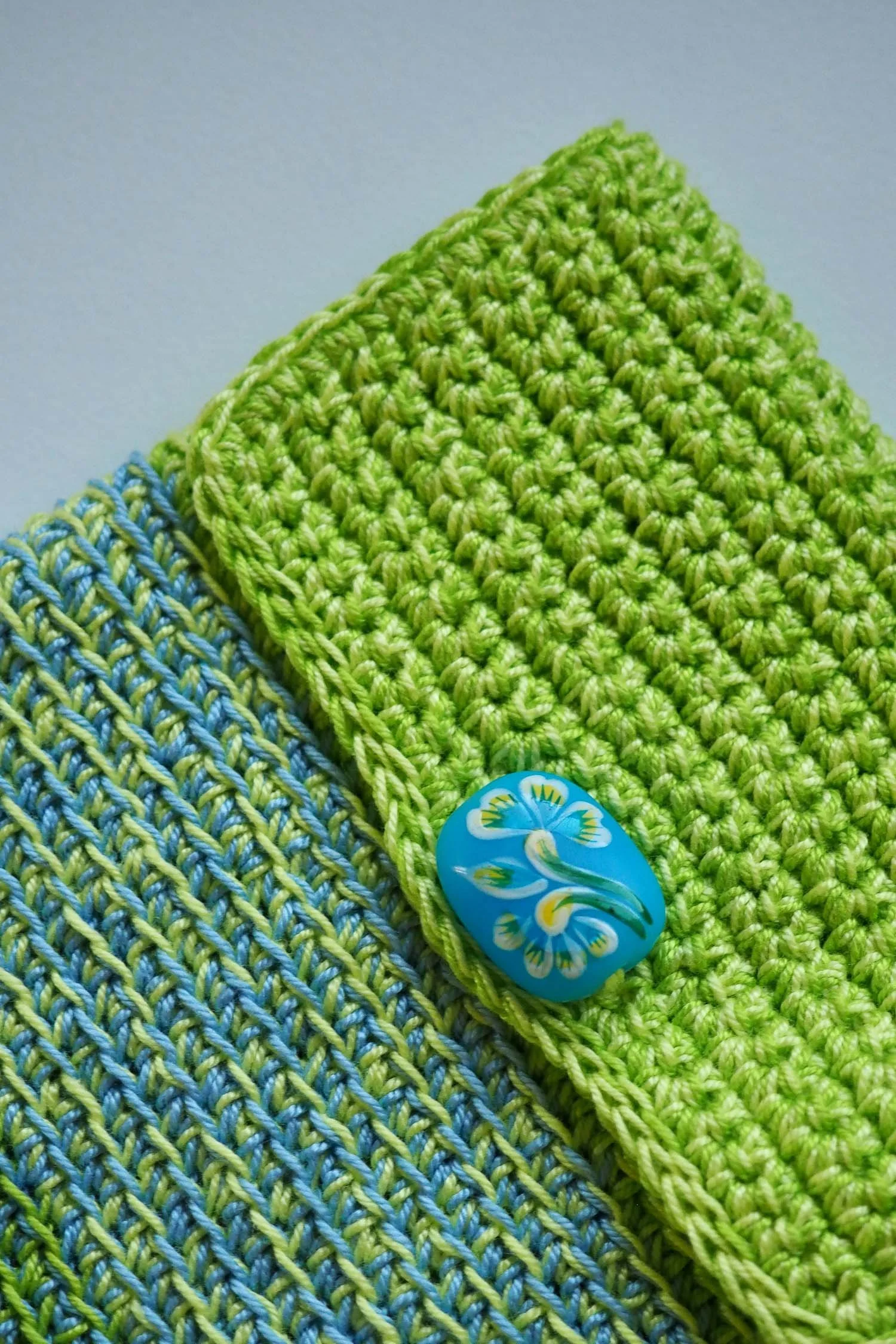 slim-pouch-v1a.detail.jpg
