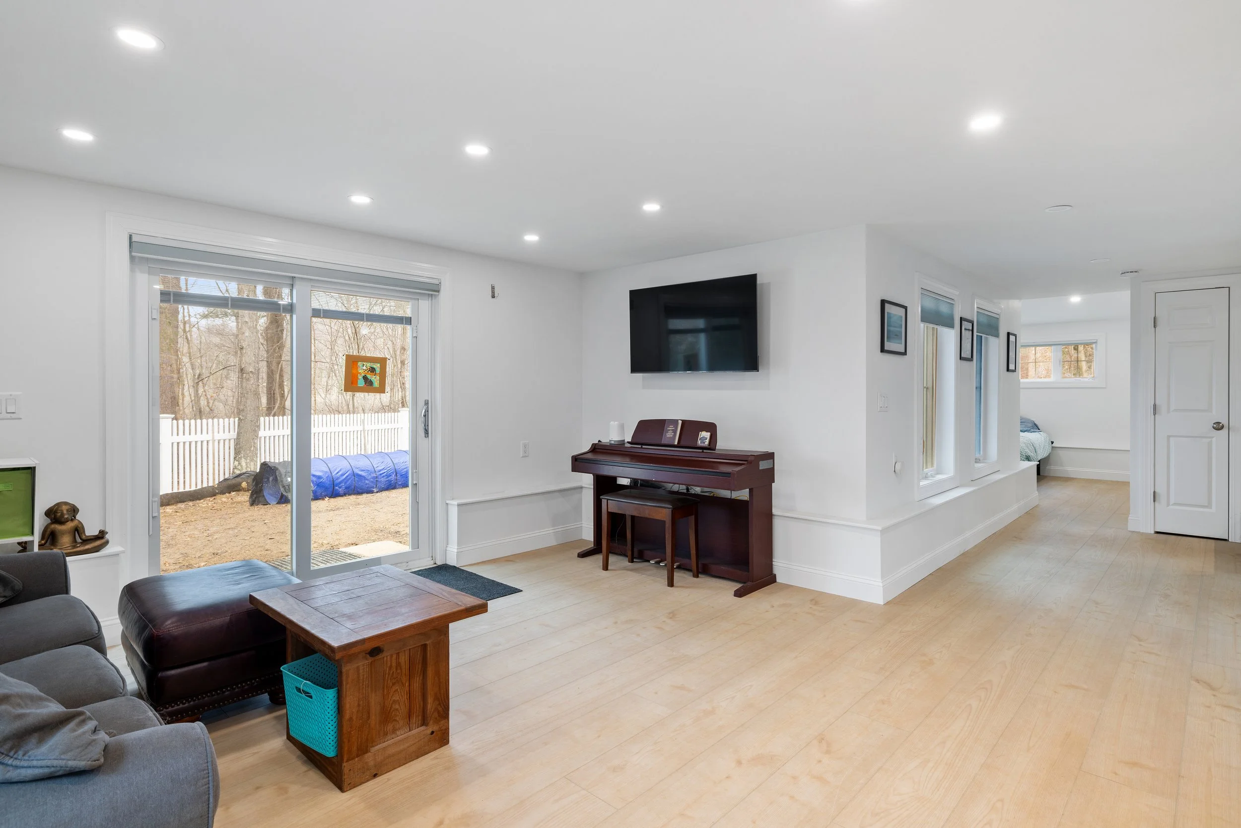 4 Erin Rd Amesbury (6).JPG