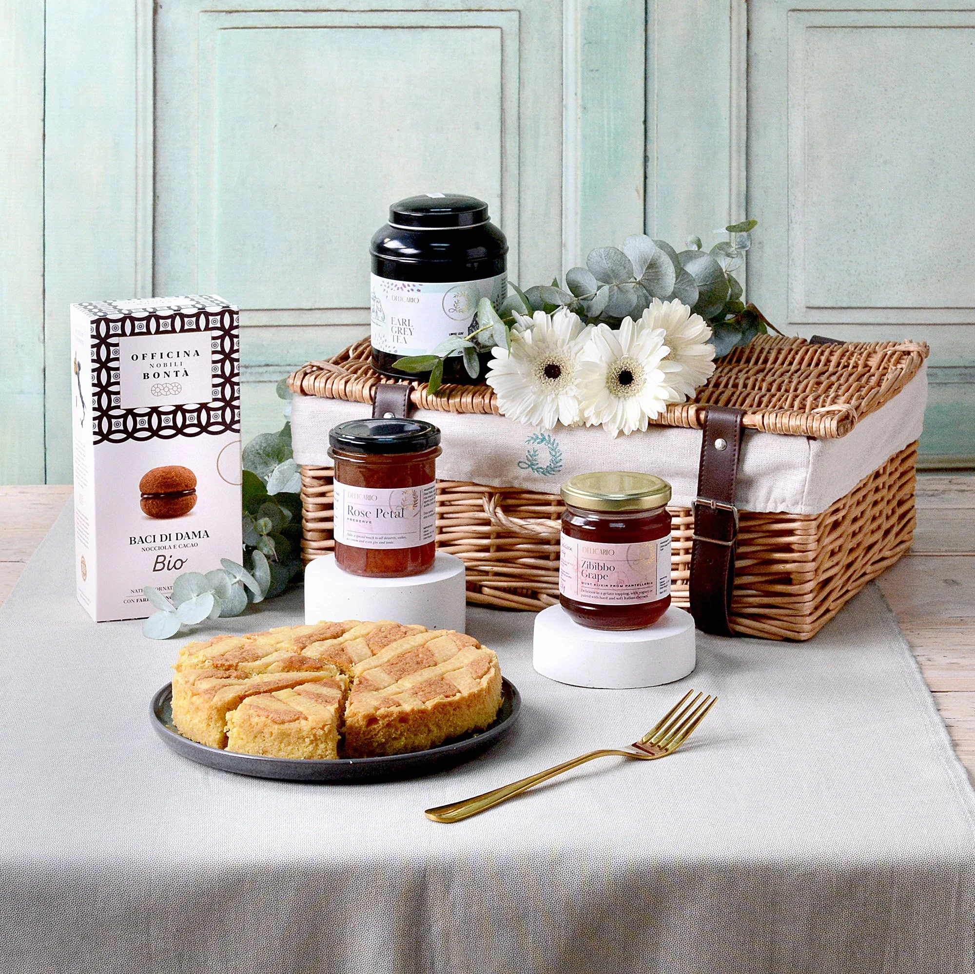 Delicario Afternoon Tea Hamper — Delicario