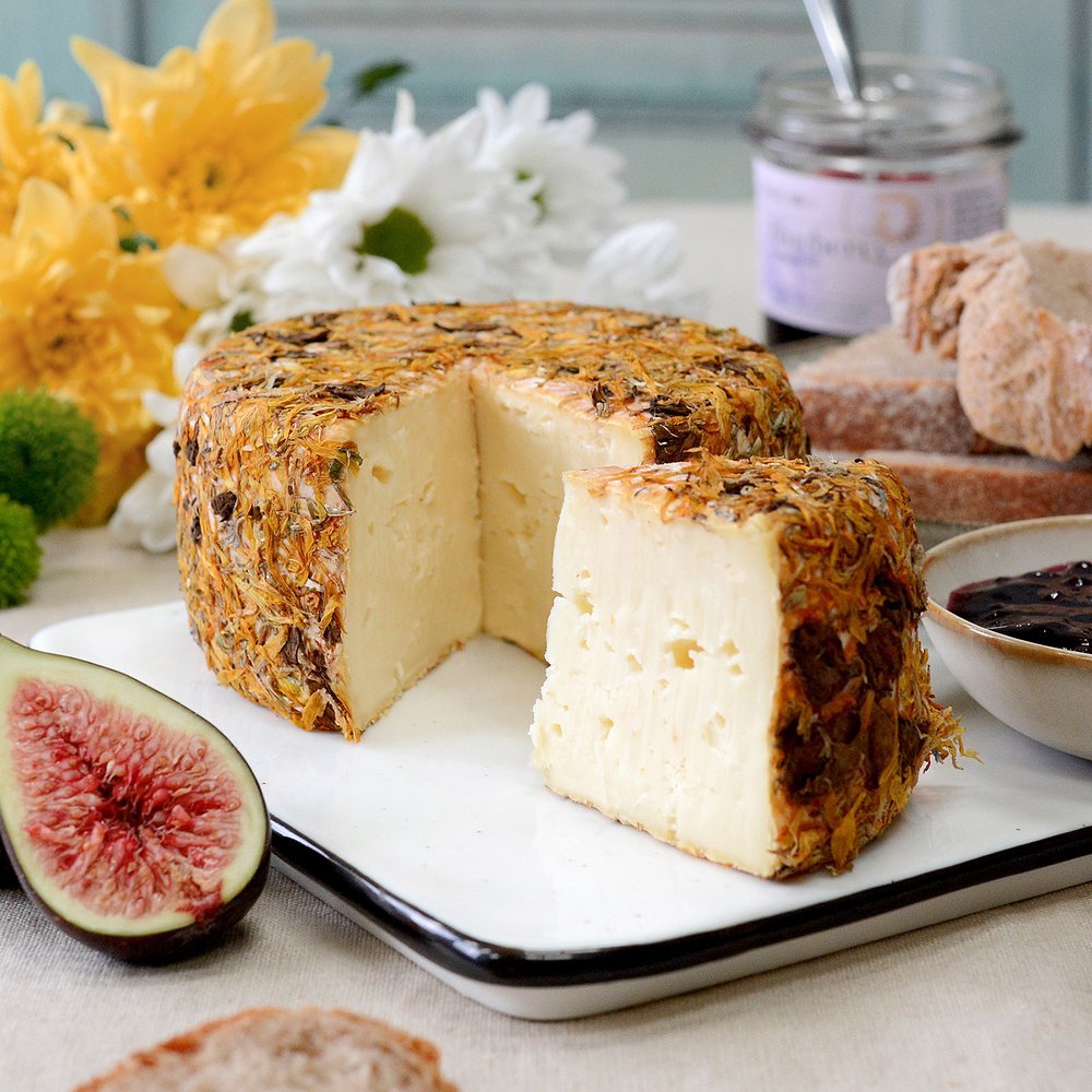 Delicario Naturalis Cheese in Wild Cornflowers & Marigolds £11.50