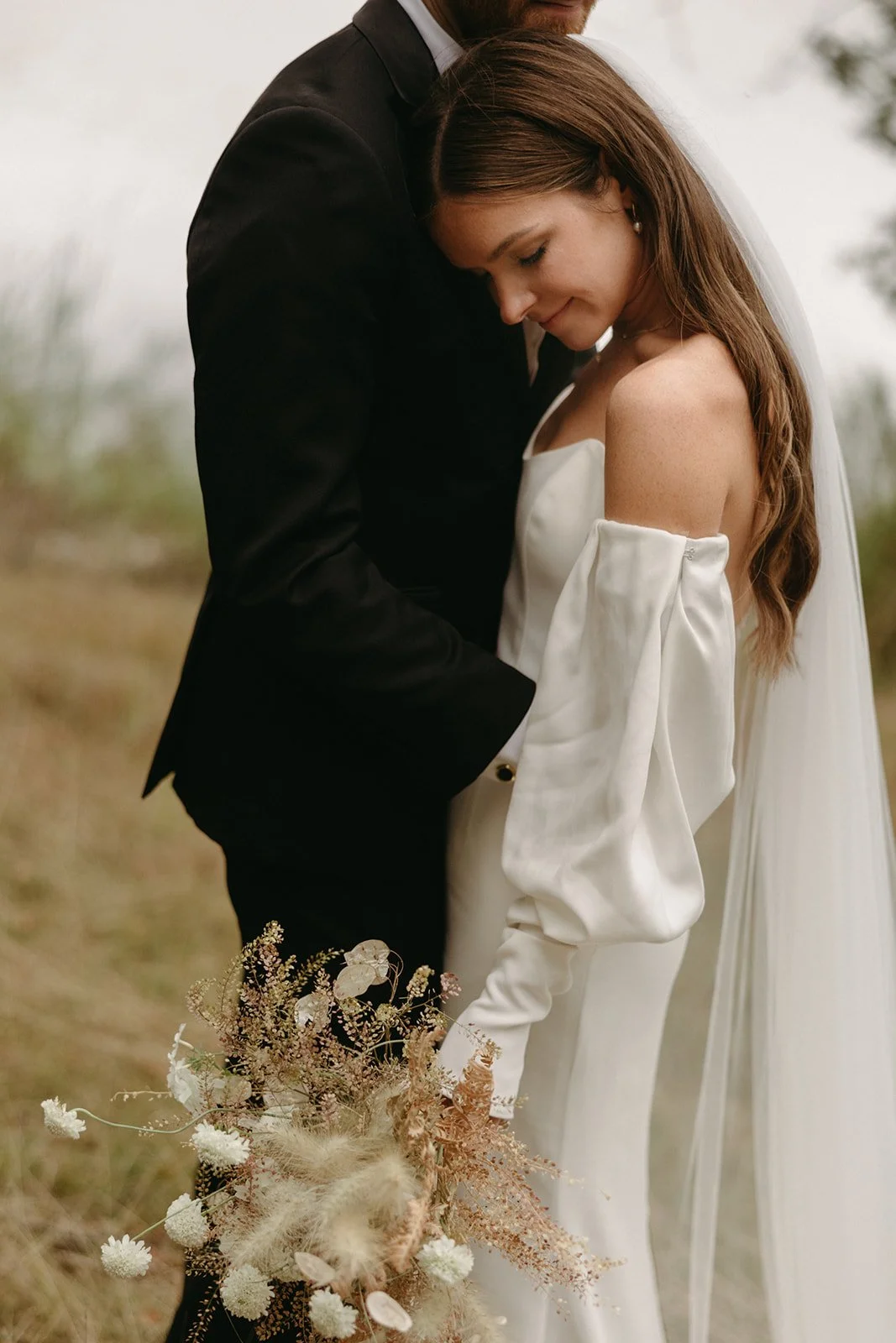 jandastclairweddingpreviews_stefaniekeeler-175_websize.jpg