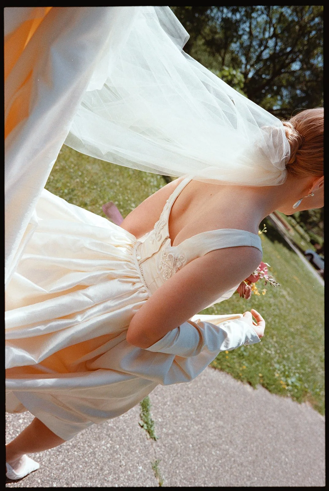 loui_photo_loui_film_minnesota_film_photography_summer_wedding_on_film-59_websize.jpg