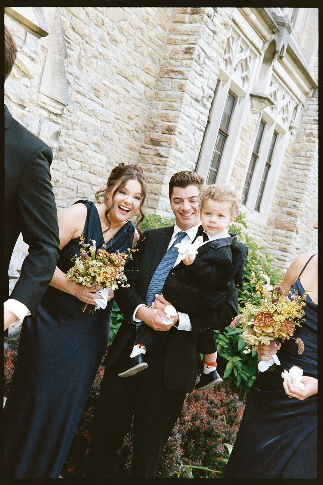 loui_photo_loui_film_minnesota_film_photography_summer_wedding_on_film-103_websize.jpg