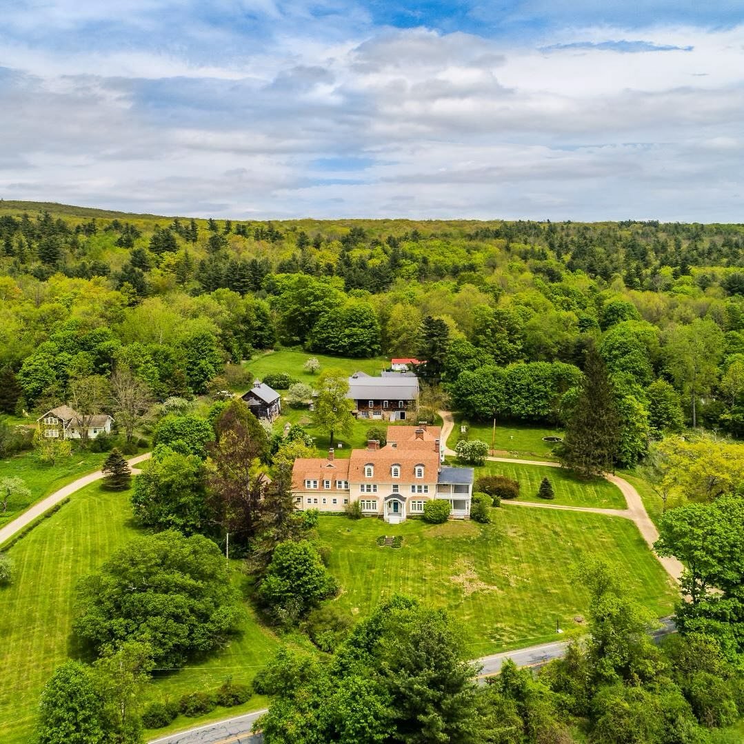 The Construct Designer Showhouse is a month-long event that aims to raise support for Construct&rsquo;s initiative to convert Cassilis Farm, a historic, Gilded Age estate in New Marlborough, MA, into multiple affordable housing apartments for Berkshi