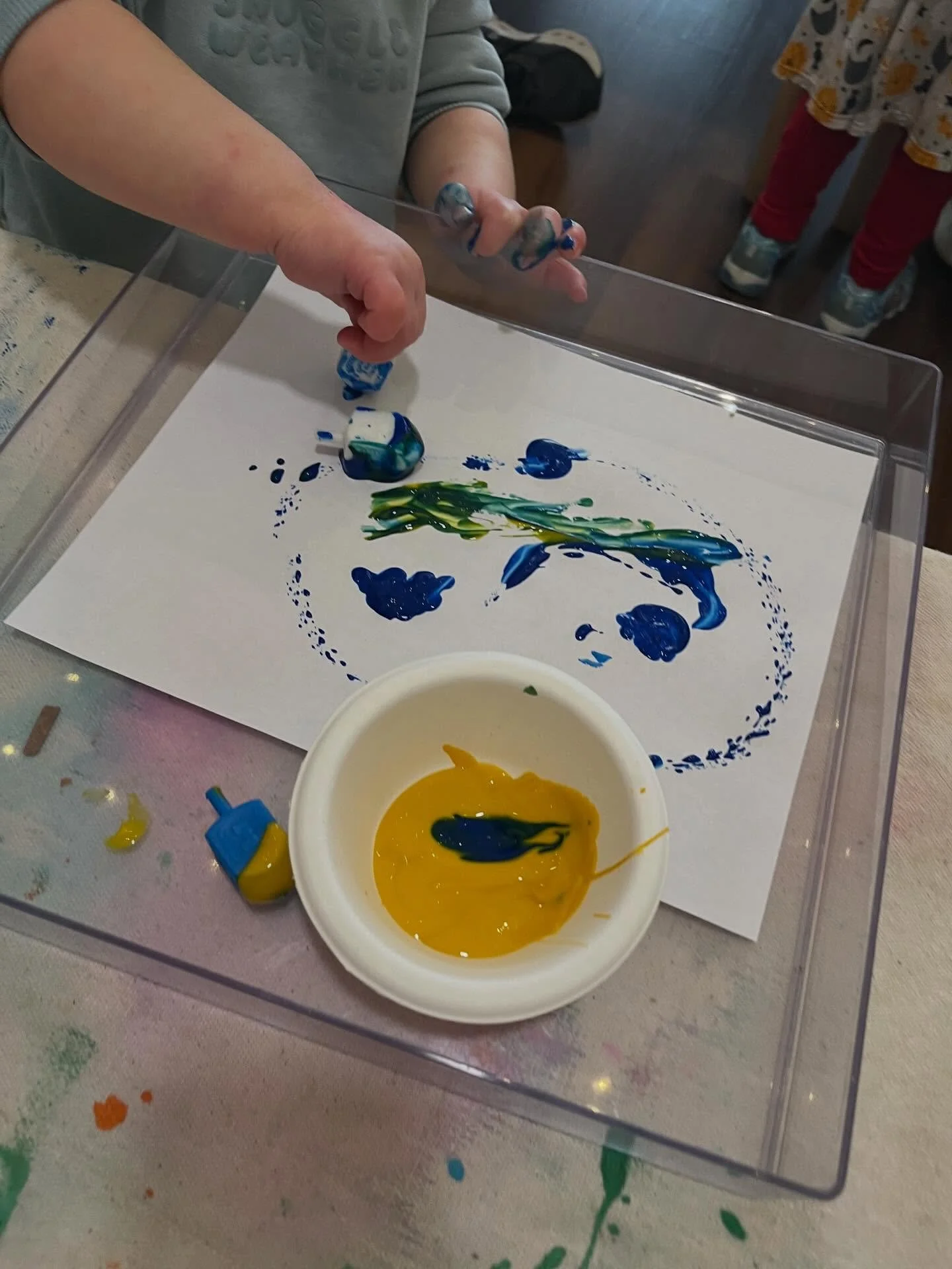 We loved dipping dreidels in paint and spinning them to create &ldquo;action art&rdquo; during our Hanukkah themed party this weekend! Happy Hanukkah to all who celebrate 🕎