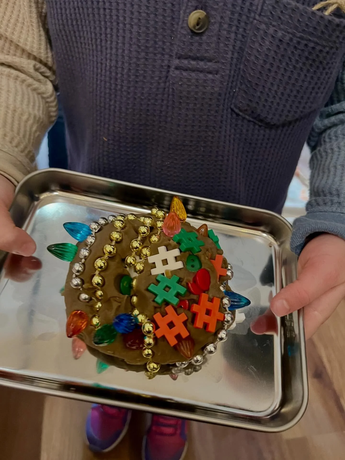 Our Christmas themed party last weekend was a jolly good time! Children cooked lots of pretend cookies with gingerbread scented play dough and festive loose parts, decorated wood slice ornaments to take home, and played with arctic themed &ldquo;inst
