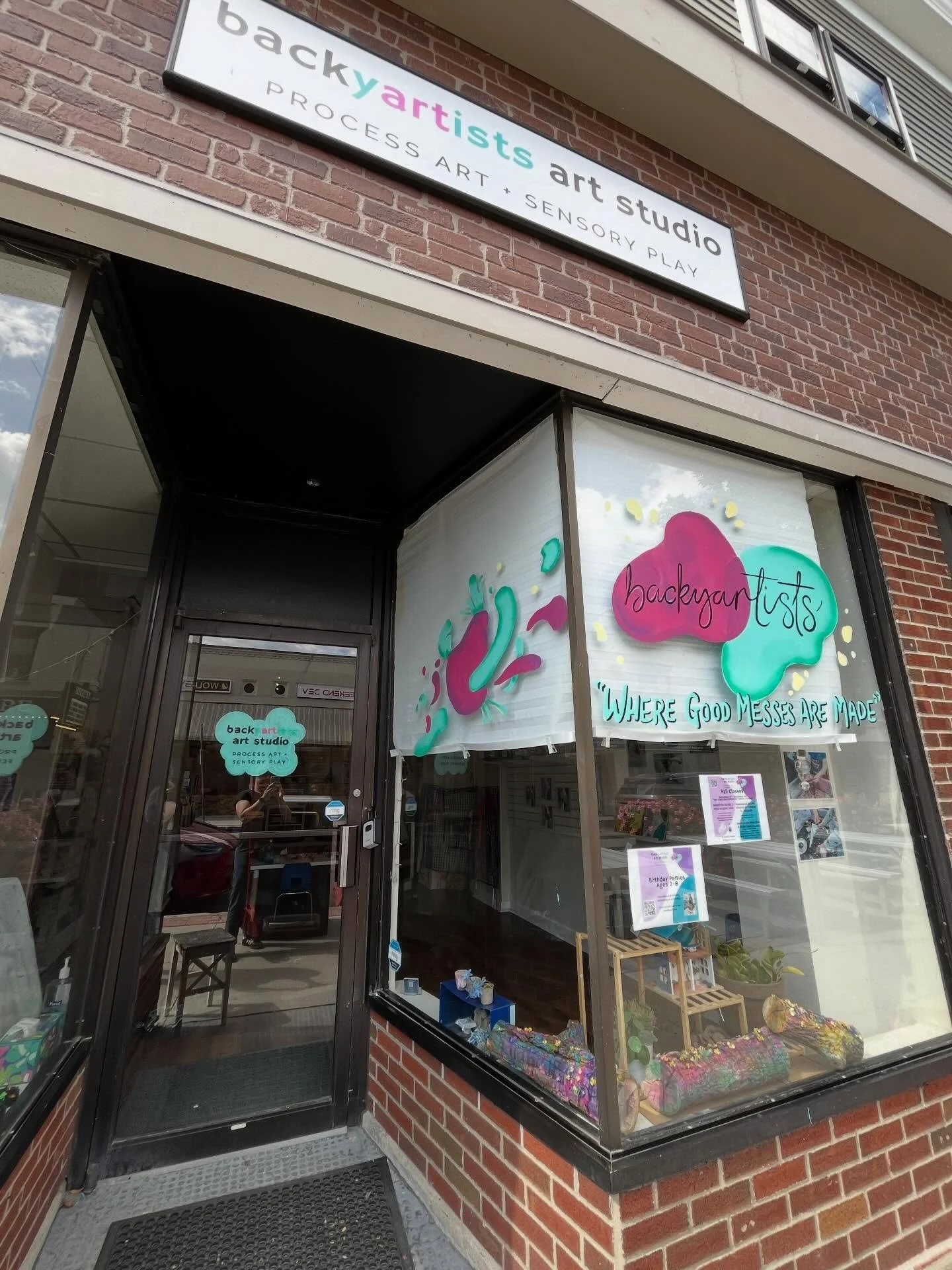 2025 was quite the year! We can&rsquo;t wait for more exploration, discoveries, and friendships in 2026! Happy New Year from Backyartists!