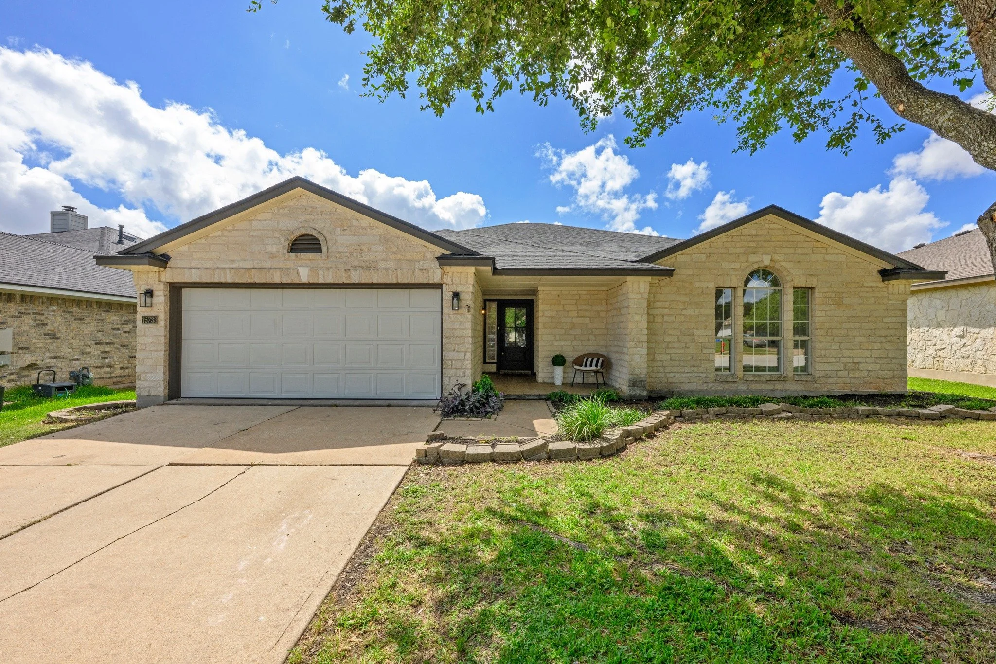 15733 Cadoz Dr 