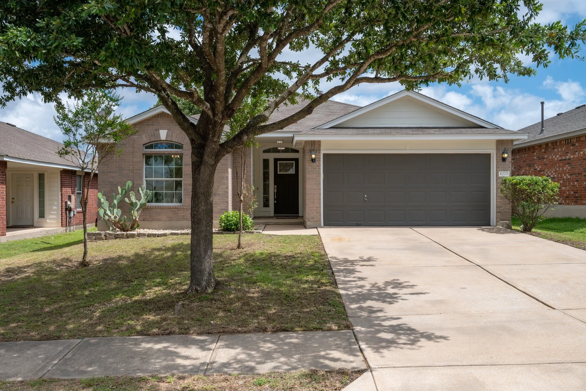 1000 Grey Castle Dr