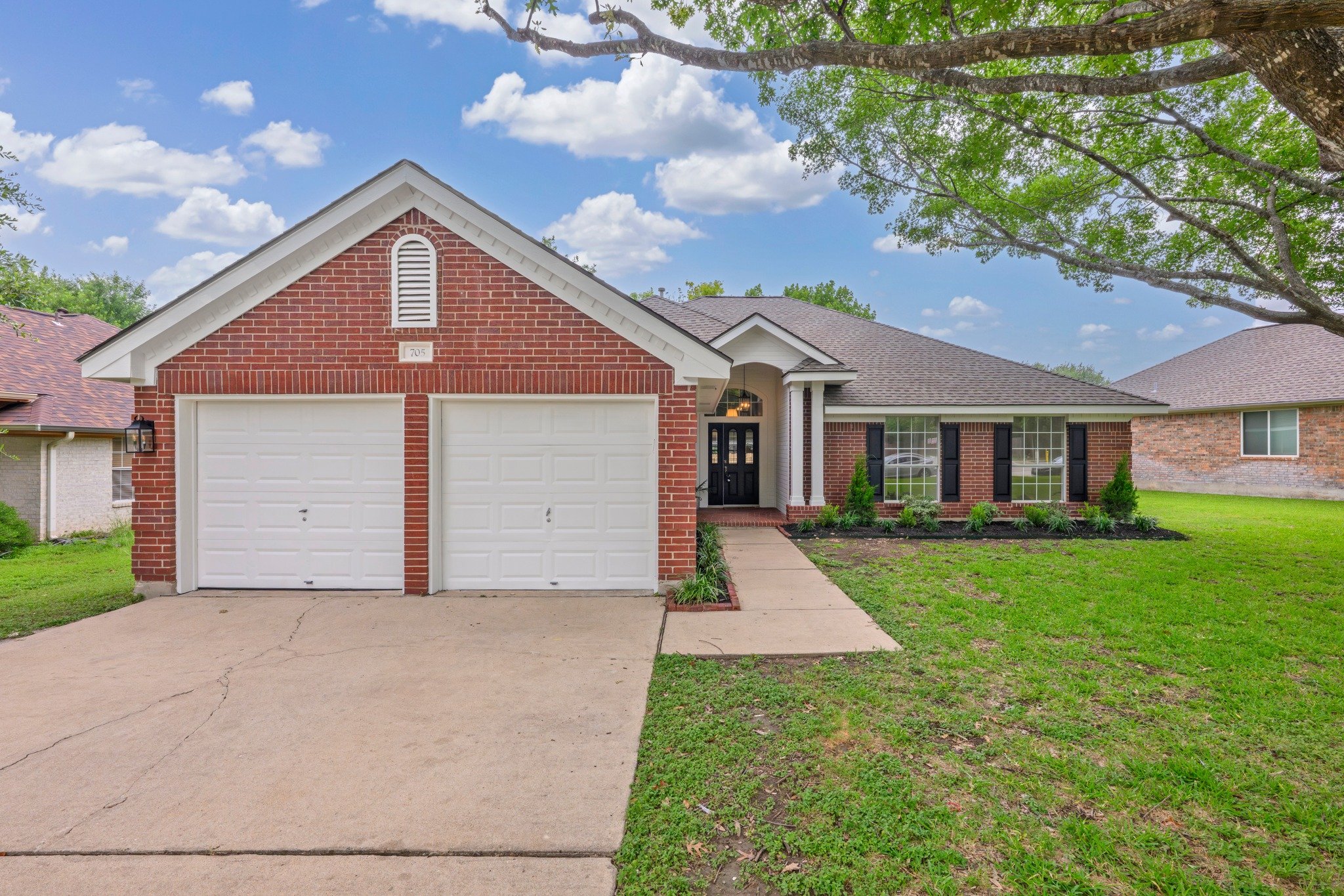 705 Split Oak Dr