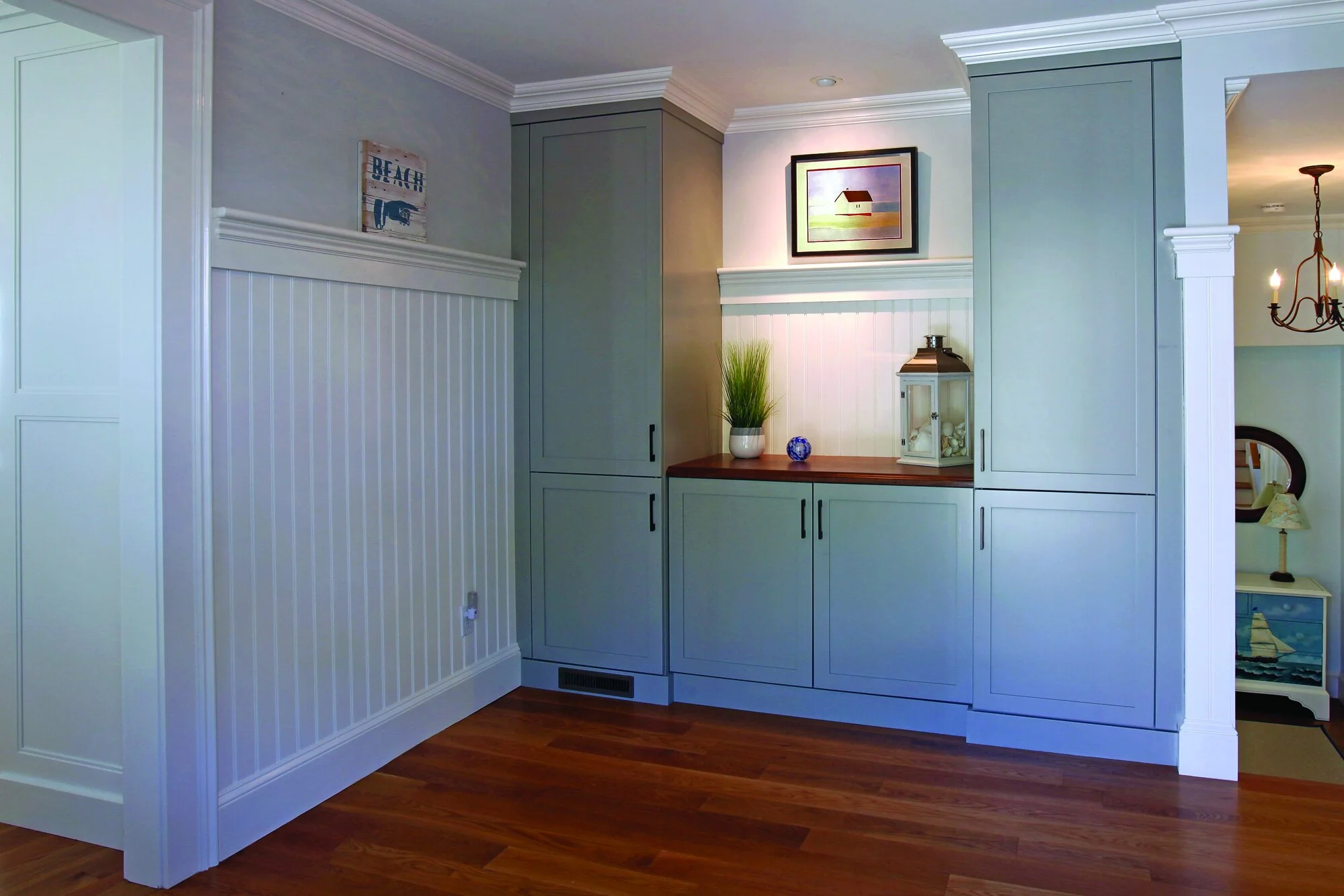 painting picture rails