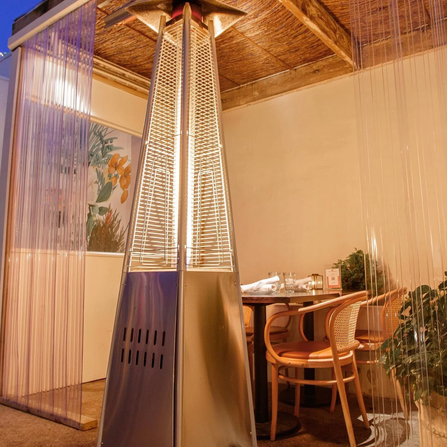 Warm ✔️
Cozy ✔️
Our garden dining (pic 1) and patio dining (pic 2) are covered, heated and ready for your brunch or dinner plans in the near future. 
We think it&rsquo;s pretty sweet. 
✌️