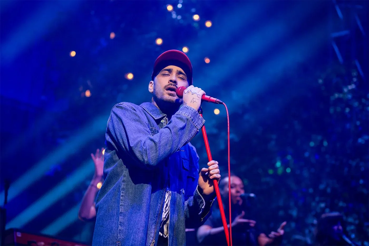 Musicians are canceling their tours. Is blue dot fever to blame?