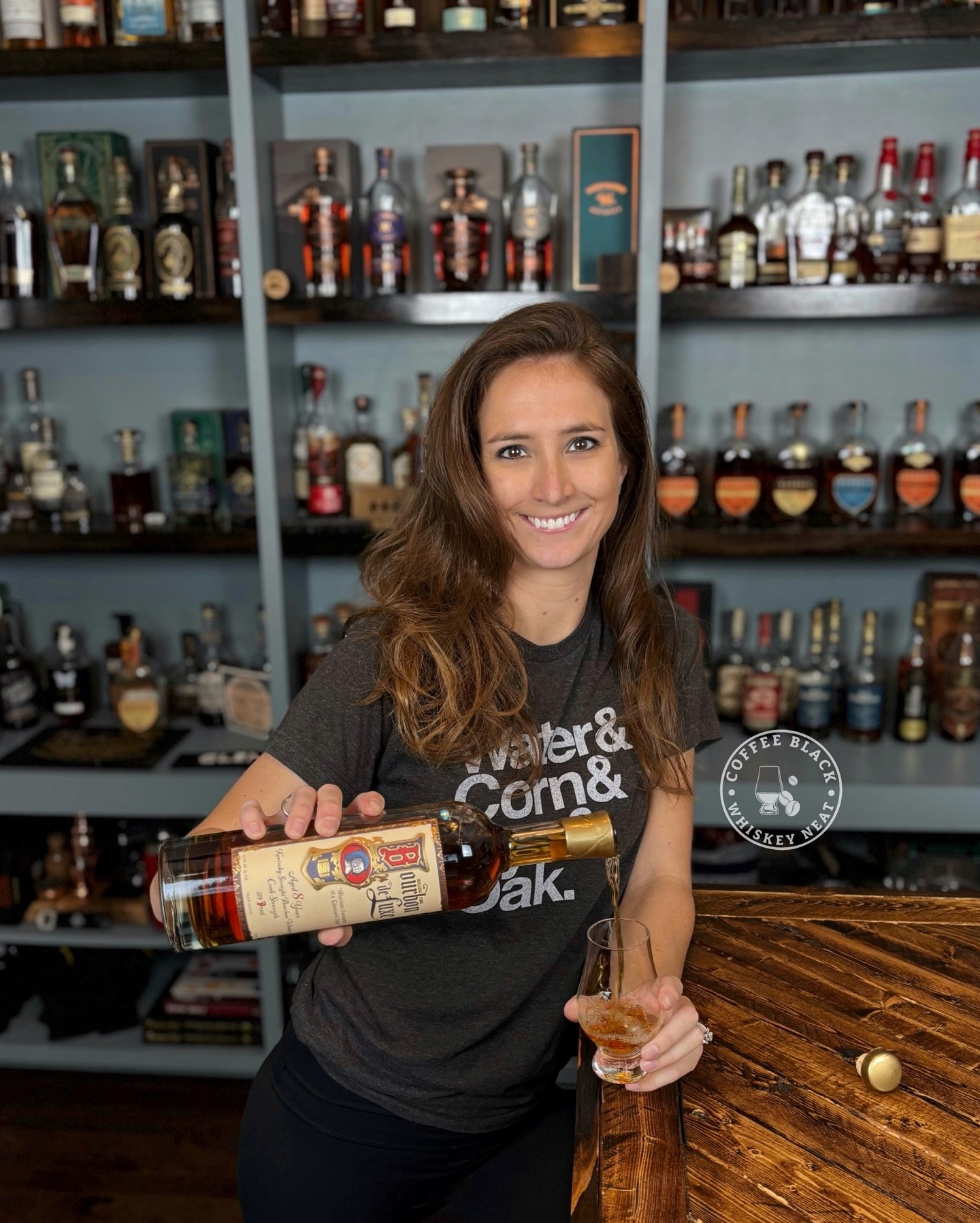 Let&rsquo;s get this Saturday night started off right with some @bourbon.de.luxe 8 yr KY bourbon at 119 proof. Butterscotch, kiwi, and cinnamon coffee cake on the nose followed by toffee, clove, and buttercream frosting on the palate with a nutmeg, o