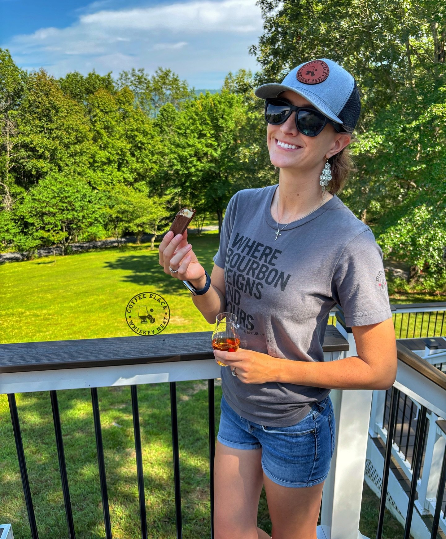 Vacation vibes with a good pour of whiskey and @thereallittledebbie Nutty Buddy Cakes. Do you pair dessert and whiskey?
.
.
.
#whiskey #whiskeygram #whiskeyneat #whiskeywoman #whiskeywomen #whiskeylife #bourbon #bourbonwhiskey #bourbongram #bourbonn