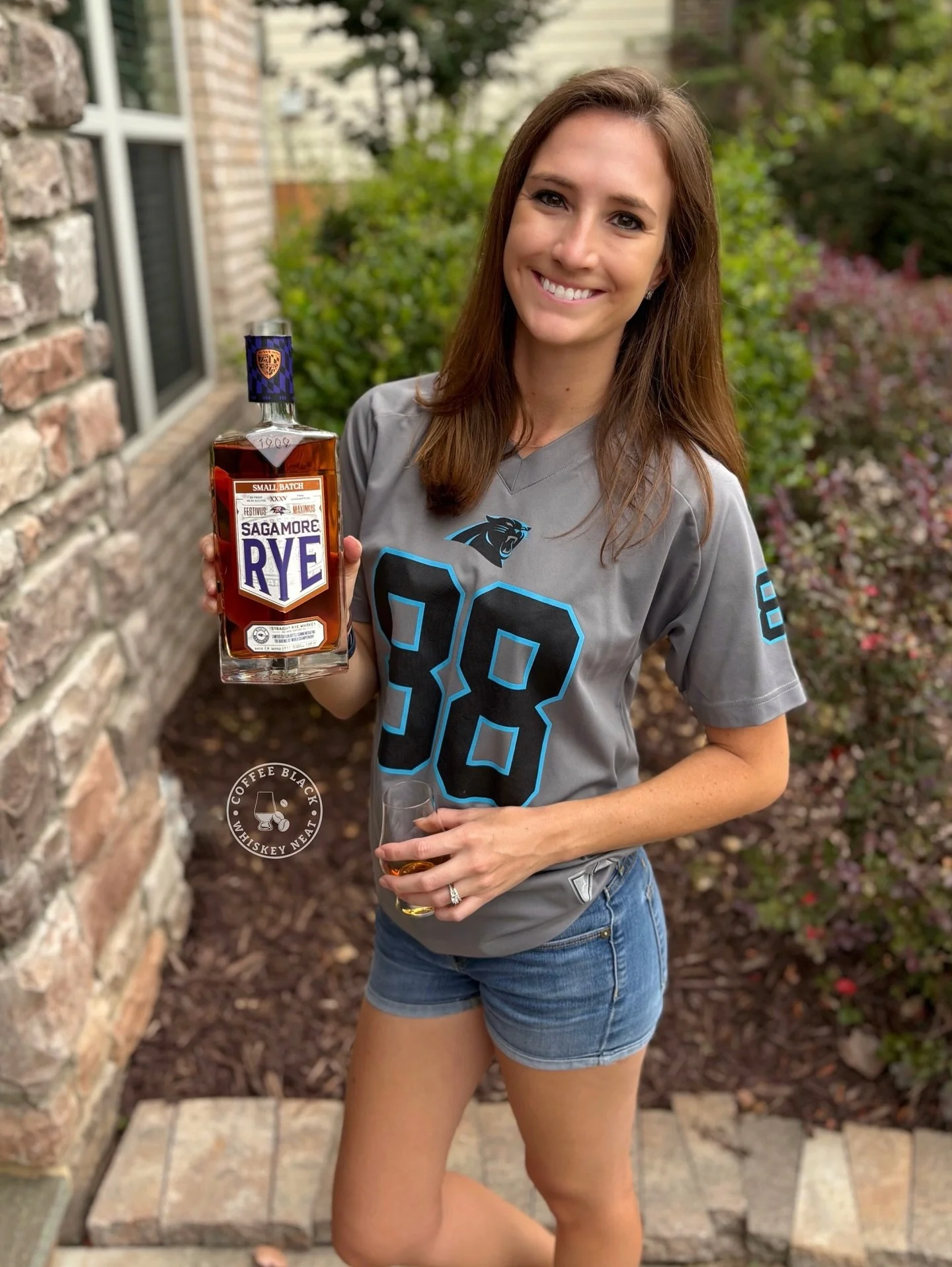 While I may not be a Ravens fan, I am definitely a @sagamorespirit fan and I think we can all agree that @nfl football always pairs well with good whiskey! How’s your team looking after week 1? 🥃🏈
.
.
.
#whiskey #whiskeygram #whiskeywomen #wh