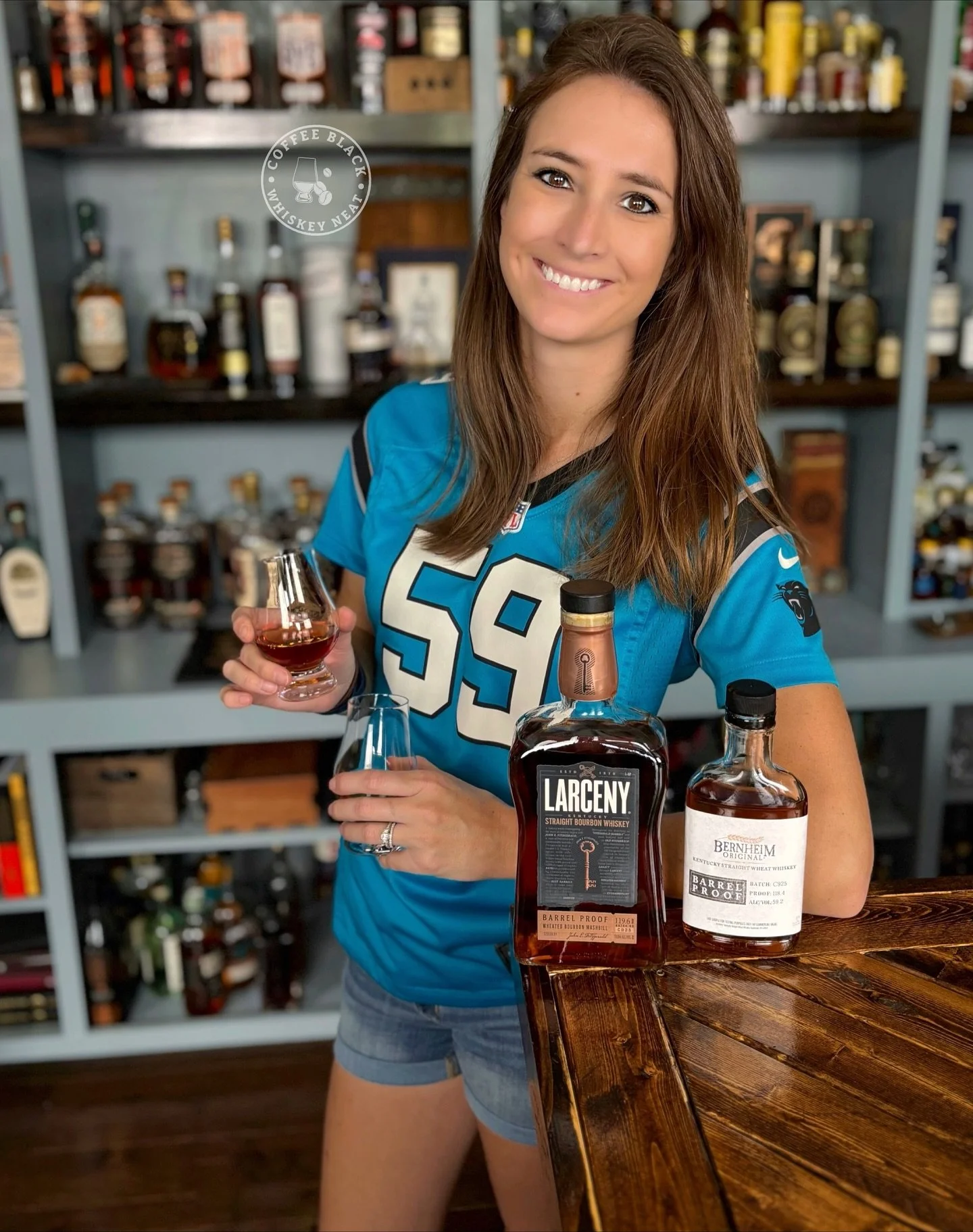 #keeppounding ššš» let’s get this Sunday started with some @panthers football and a flight of @larcenybourbon C925 wheated bourbon at 119.6 proof and @heavenhilldistillery Bernheim C925 wheat whiskey at 118.4 proof. The Larceny gives notes of