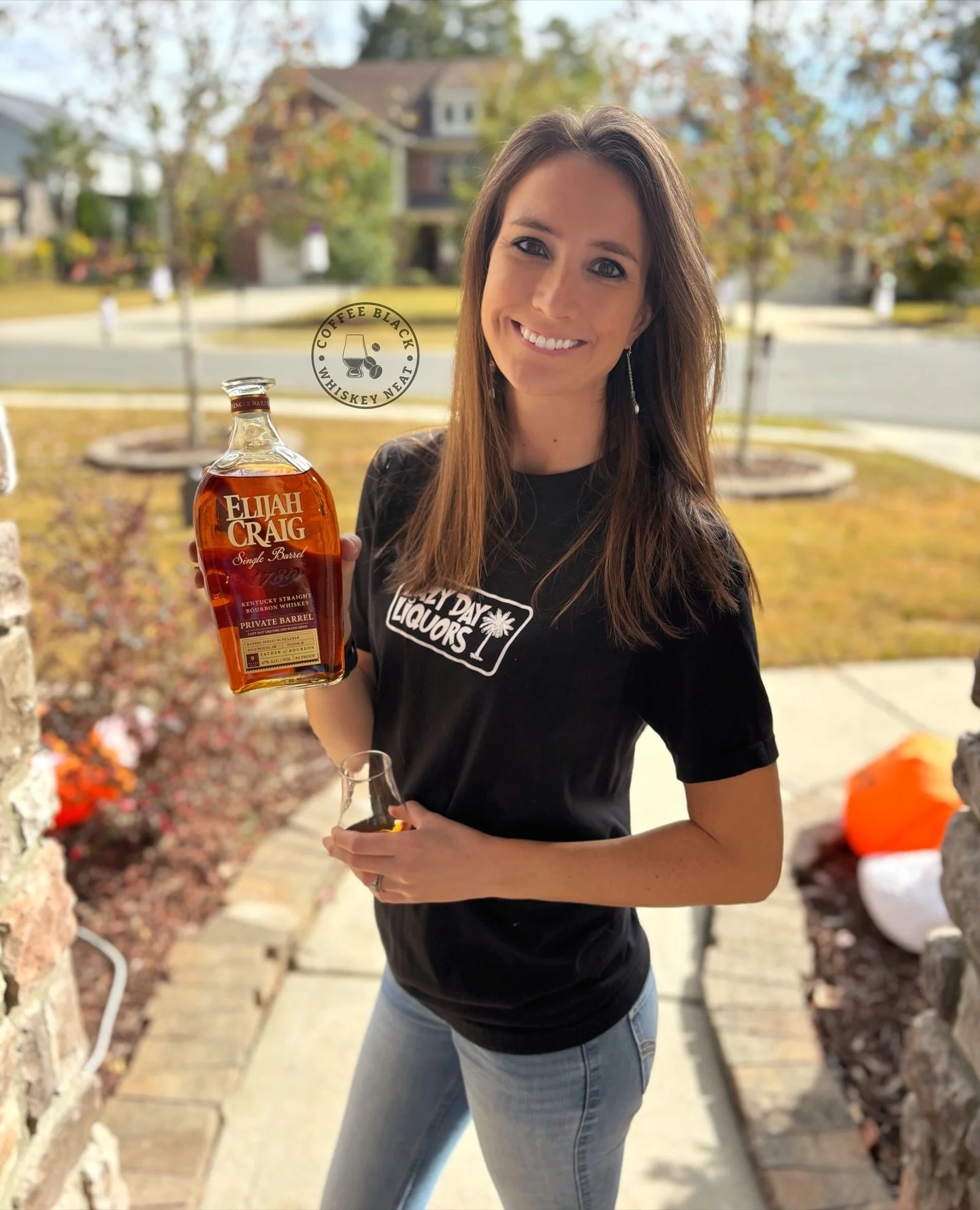 Happy Saturday y’all! @elijahcraig 9 yr, 94 proof single barrel store pick from @lazydayliquors brings notes of apple pie, walnuts, and dried strawberries. What’s your weekend pour? 
.
.
.
#whiskey #whiskeygram #whiskeywoman #whiskeywomen