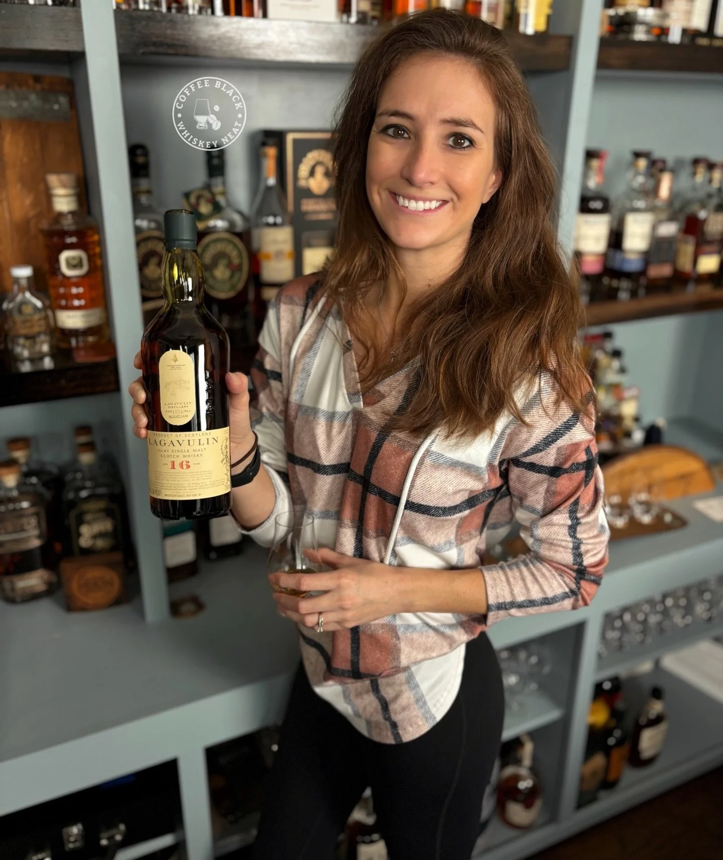 Rolling through the week with some @lagavulinwhisky 16. Grilled pears and tobacco on the nose followed by apricots and Nila wafers on the palate with a peat smoke and wet rock finish. The sweet fruit notes balanced with the earthy peat notes make thi