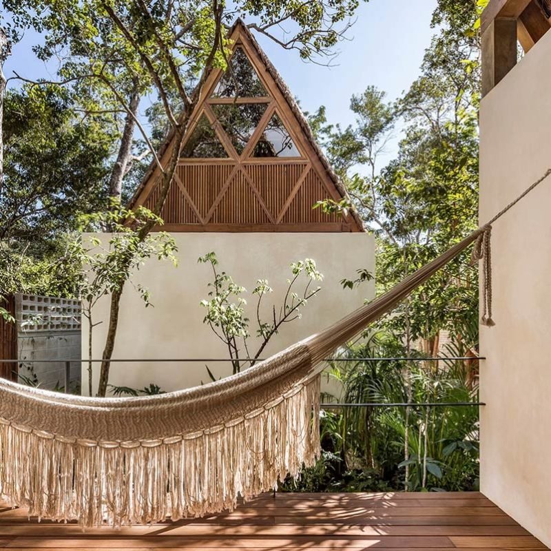 jungle-keva-tulum-hotel-mexique-chambre-balcon-hamac-vue-800x800.jpeg