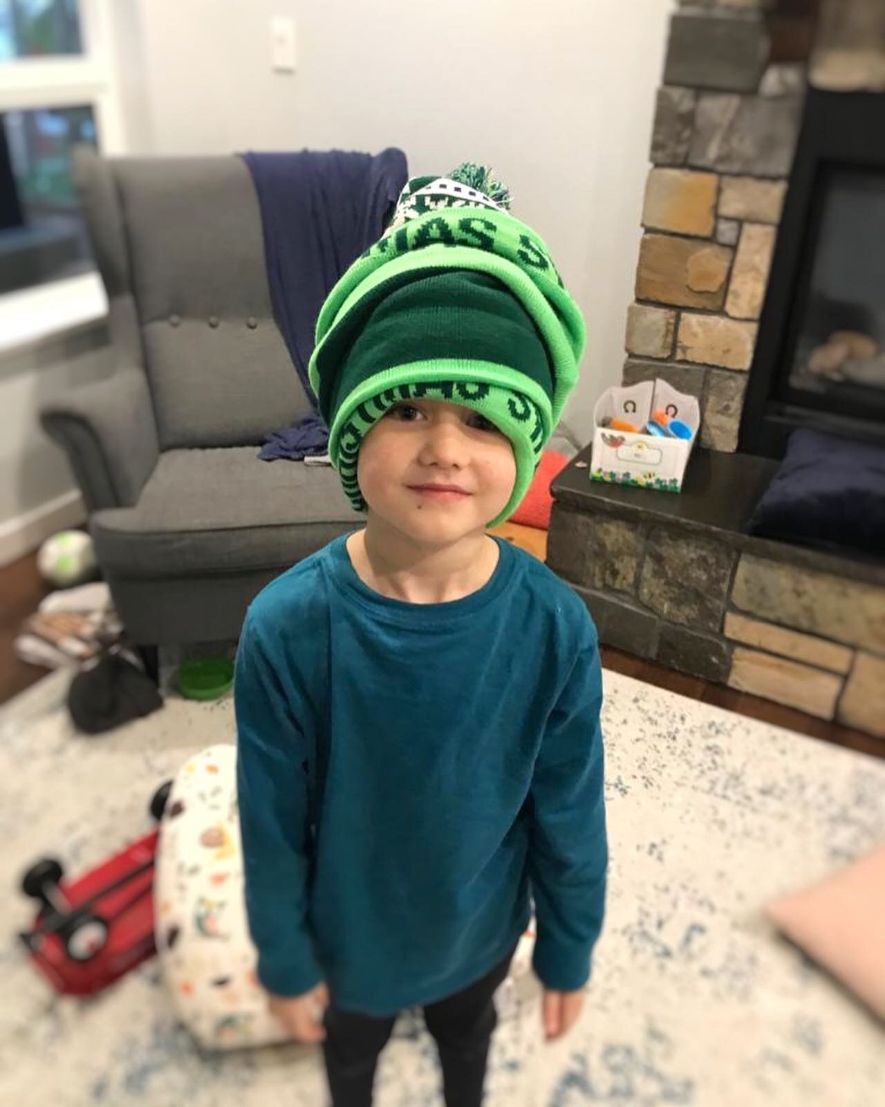 How many toques can you wear at once? 🤩

Thanks Thue family for sharing parts of your day with us! ❤️💚

We hope everyone is enjoying the holiday break! Let the eggnog flow and the holiday book reading begin!! 📚 

👆🏾Click on our bio link to see o
