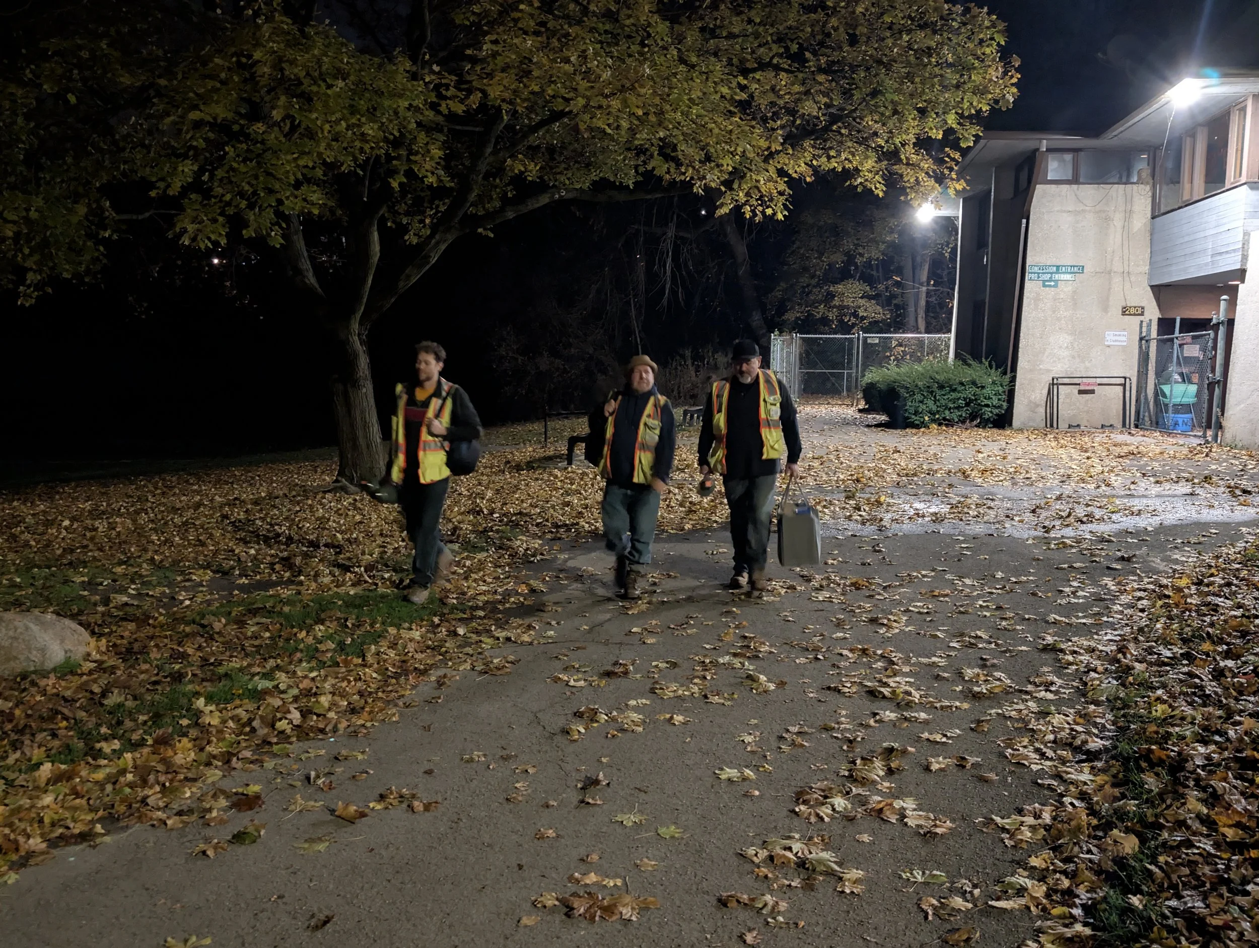 PXL_20251115_031732010.RAW-01.COVER.jpg