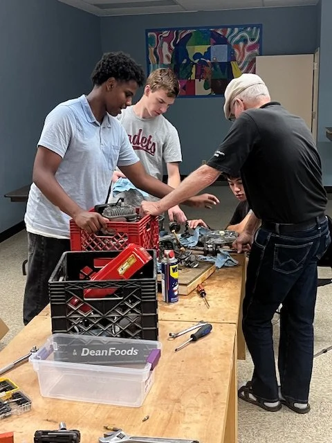 Discovering Gifts by Learning Together