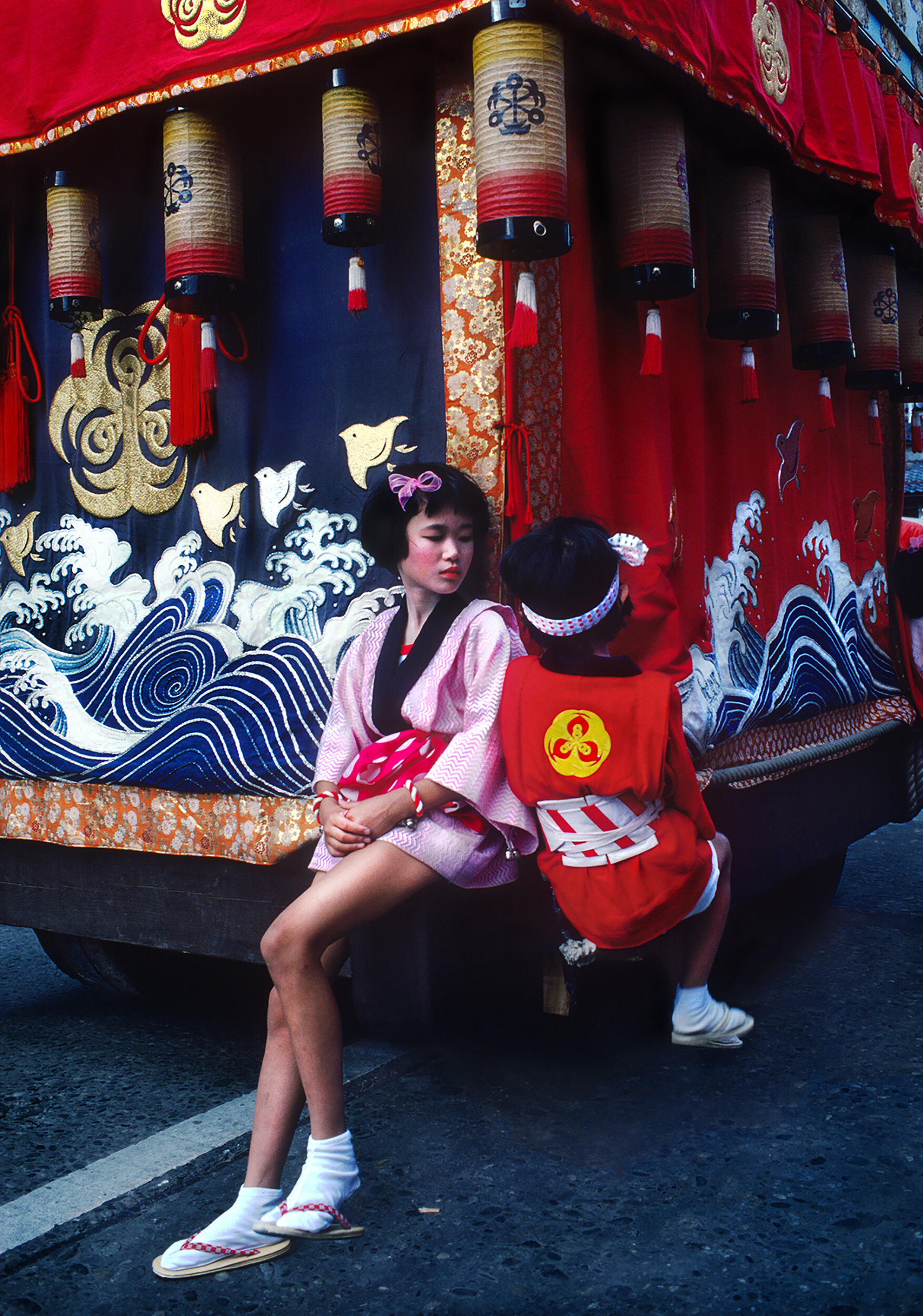 Dancers resting on float, Obon Festival, Suzu, Ishikawa Prefecture, July 1977.