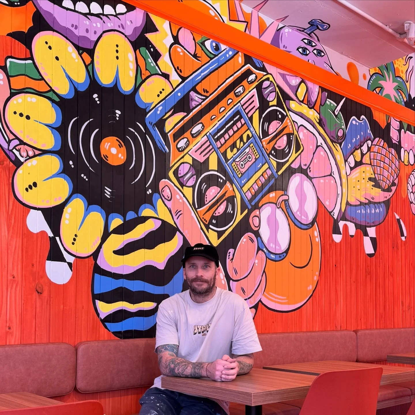 I&rsquo;m back in the studio ✨
The year&rsquo;s already shaping up with design, illustration, and mural projects rolling in.
If you&rsquo;ve been thinking about working together &mdash; on a wall or on paper &mdash; now&rsquo;s a great time to get in