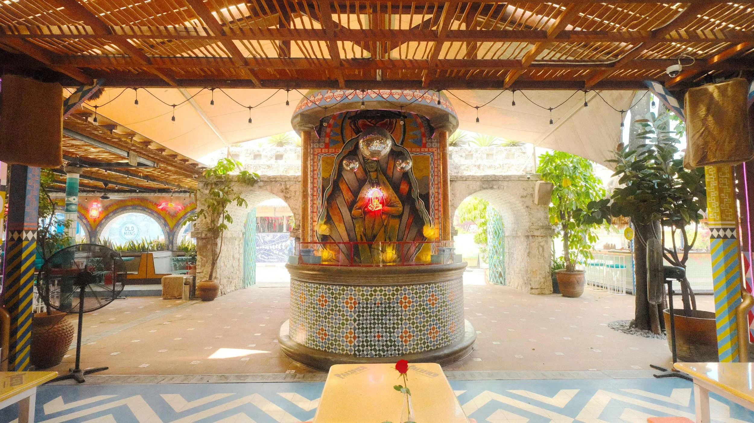 biffybrentano-motel-mexicola-canngu-dj-booth.2.jpg