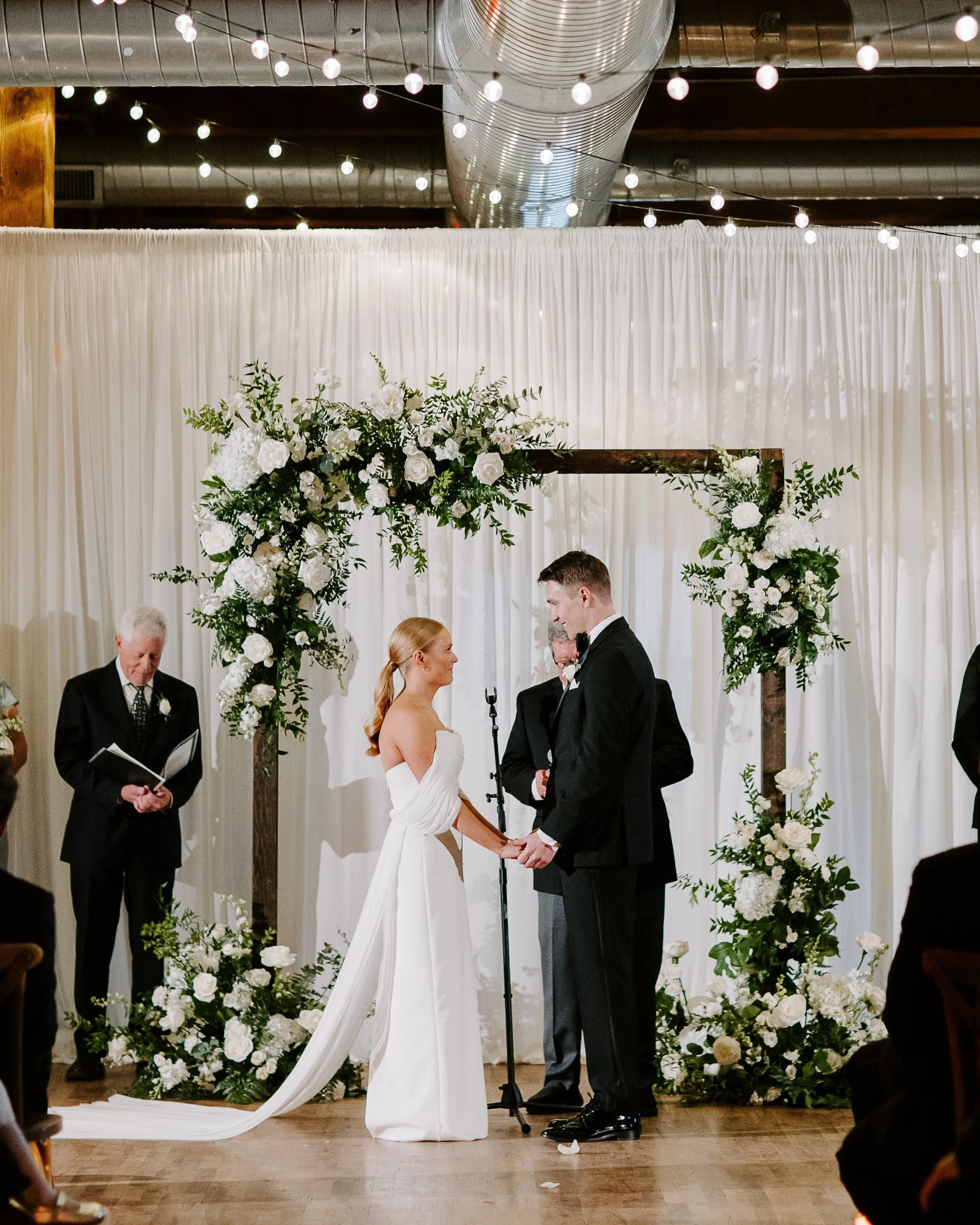 A Chic Winter Wedding at Lacuna Lofts: Hannah & Troy’s Celebration ...