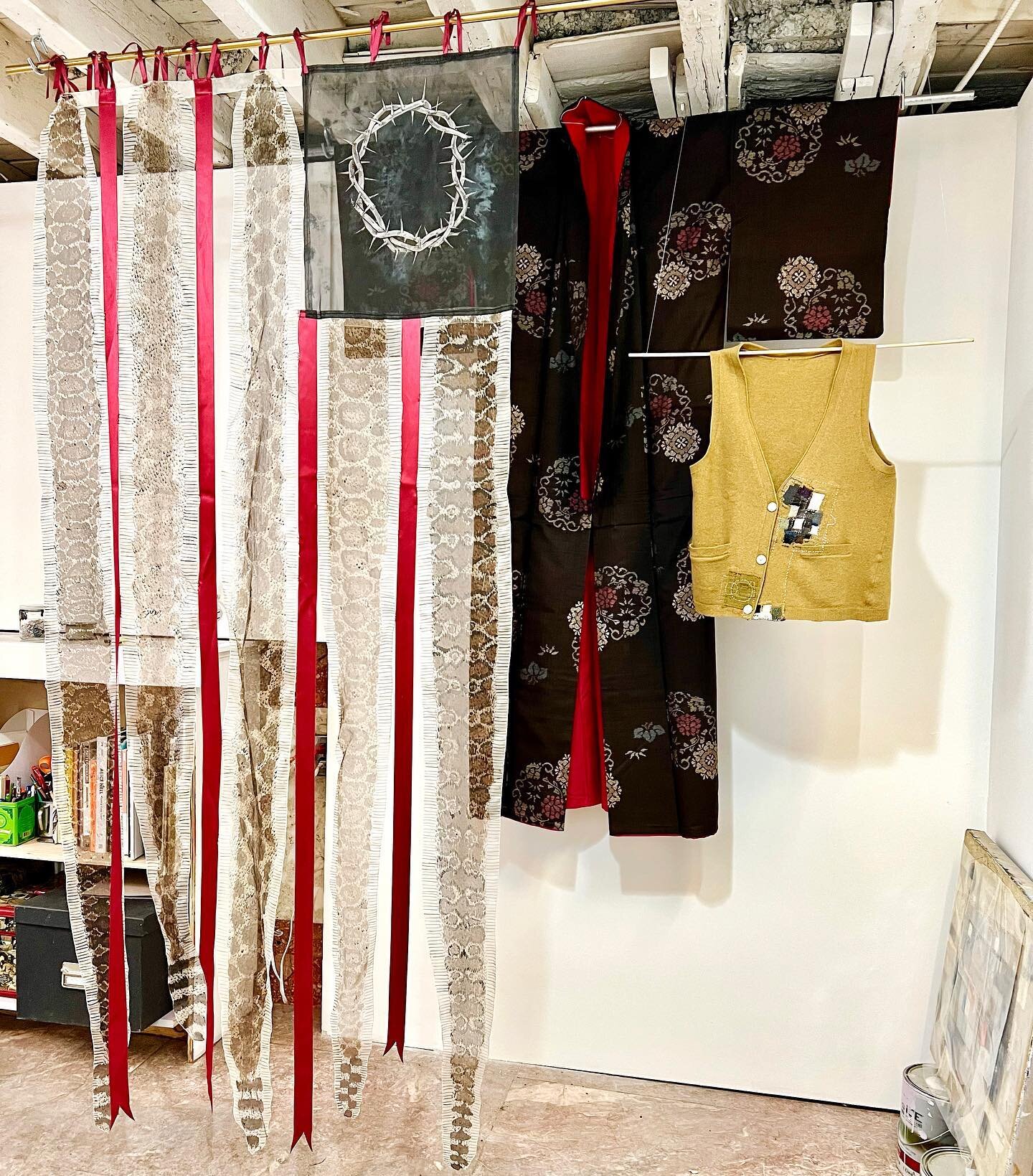 *Gallerists* Hiii ππ holler at me if you have space in your program for a short film / video and related beautiful objects π#letstalk π₯π¬π‍β¬
Wool Sucker is an ecofeminist western about healing relationships among people, land and other livi