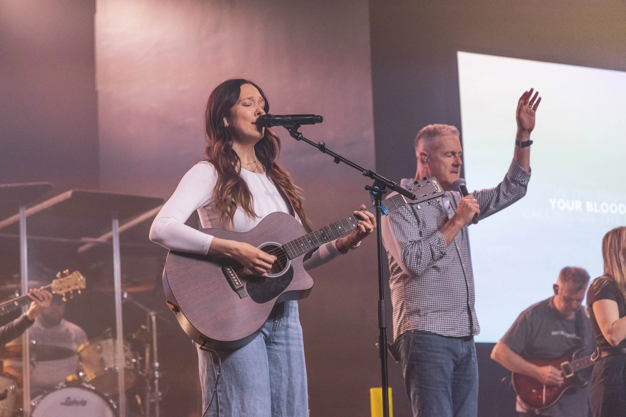 anthem-church-worship-team-stage-01.jpg