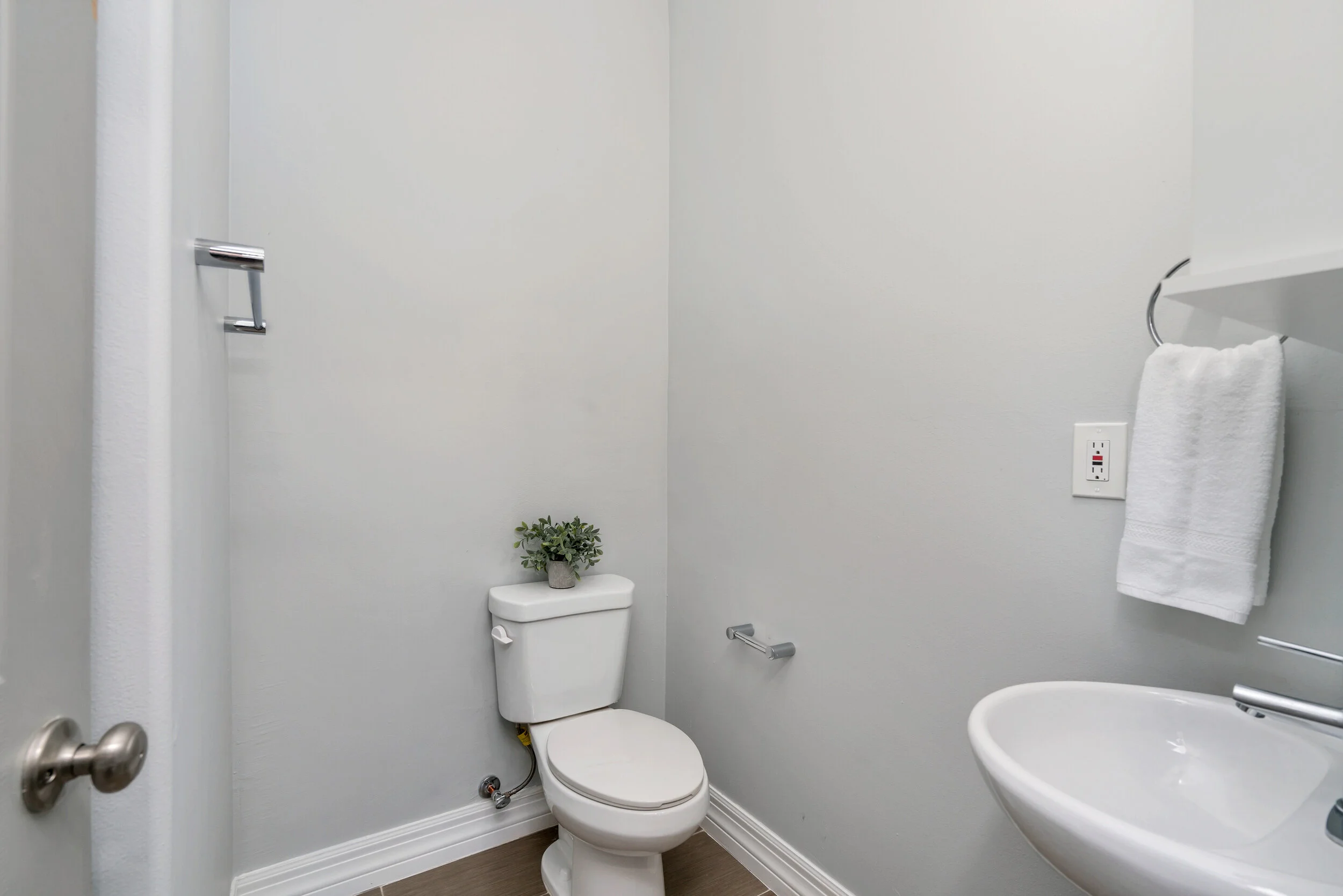 09_15350_N_29th_St0214_mls.jpg